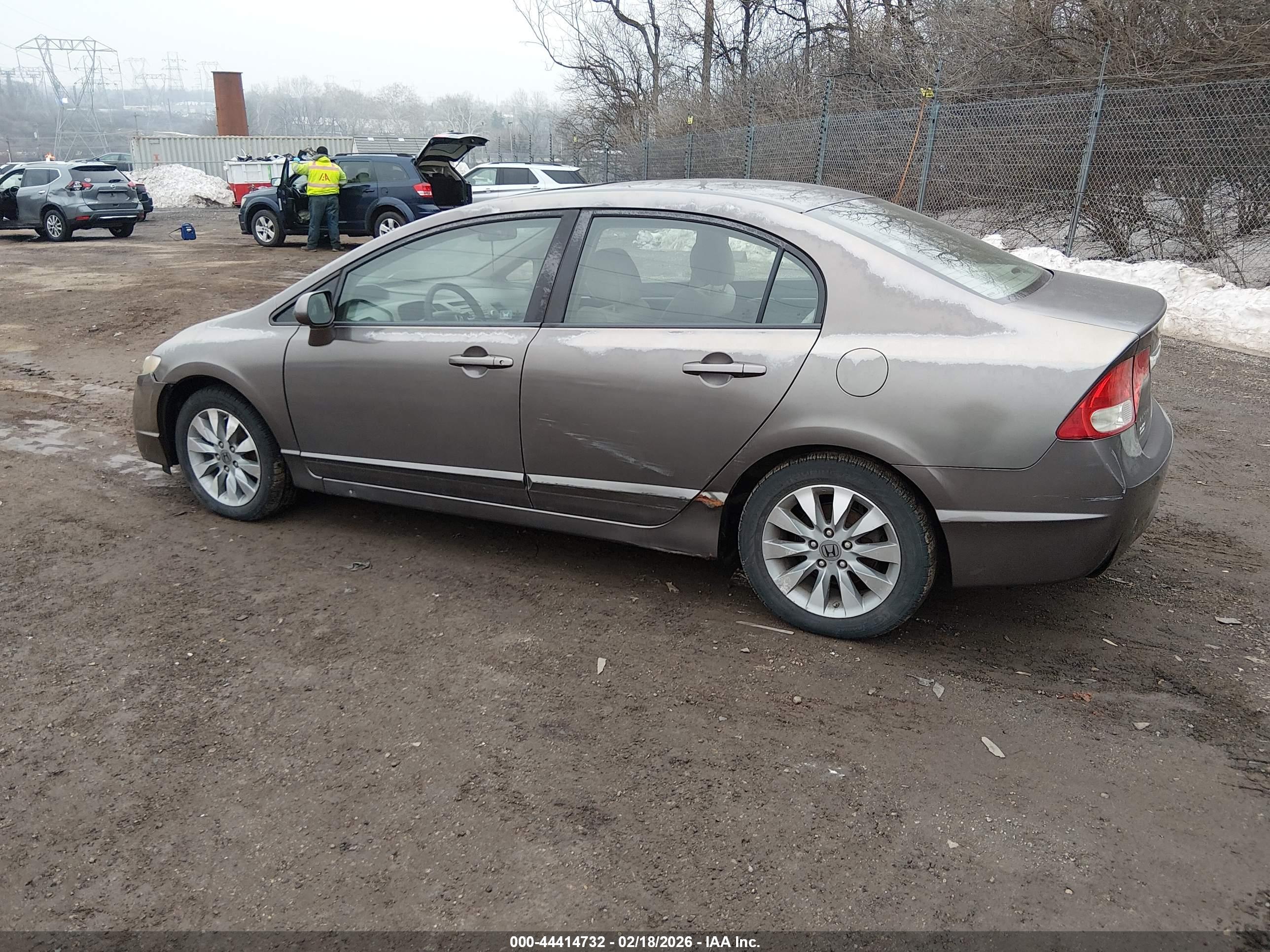 HONDA CIVIC image 3