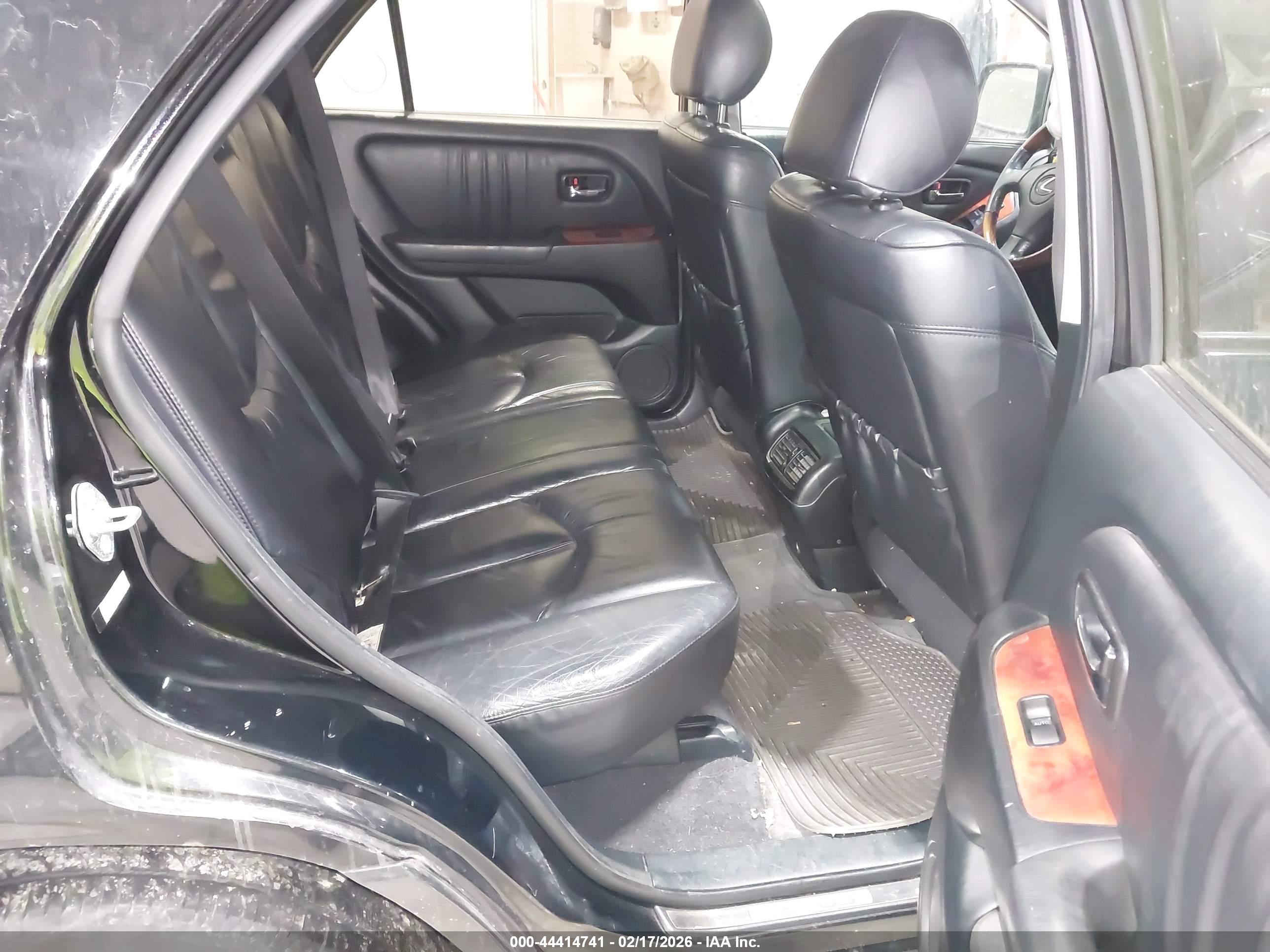 LEXUS RX image 8