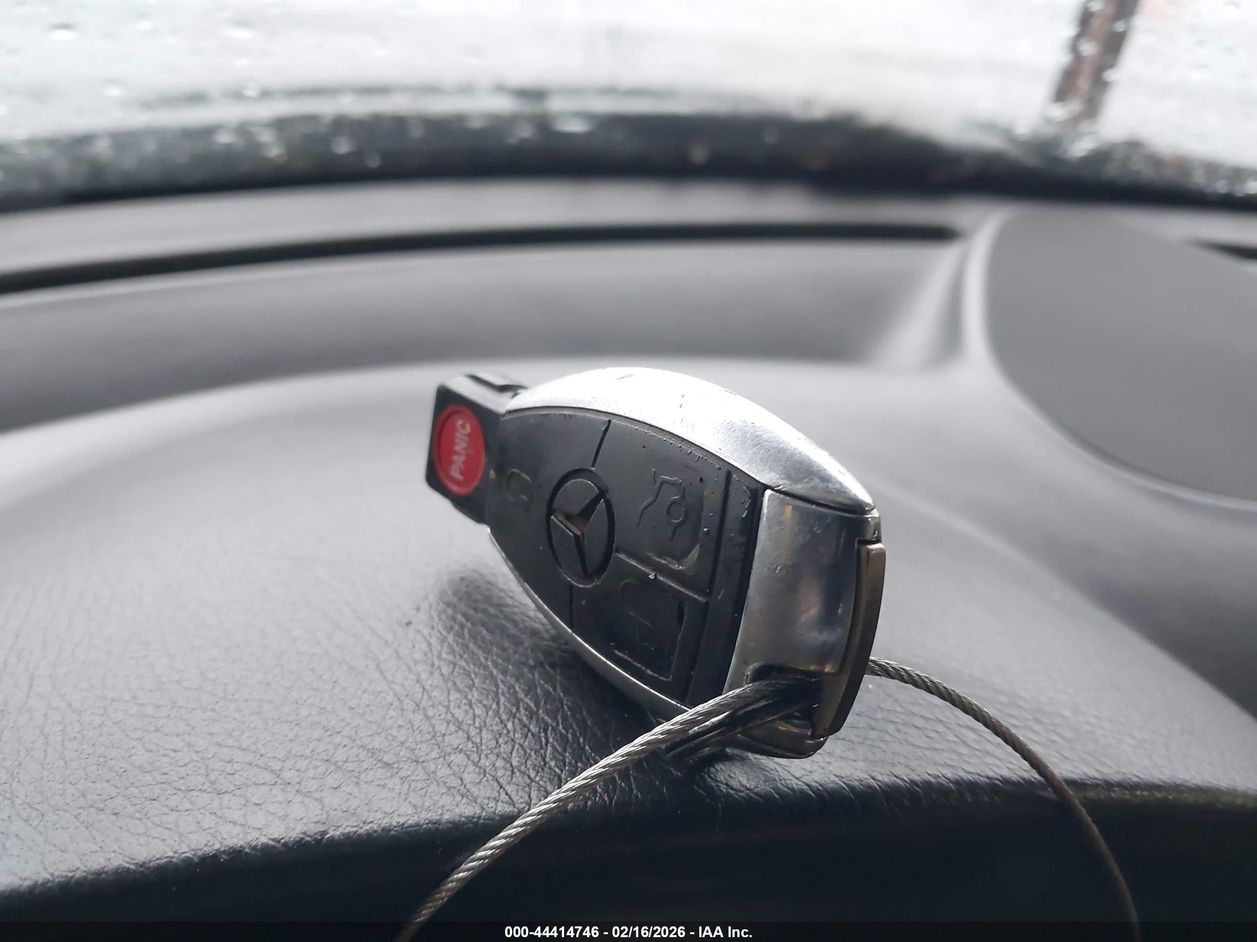 MERCEDES-BENZ C image 11