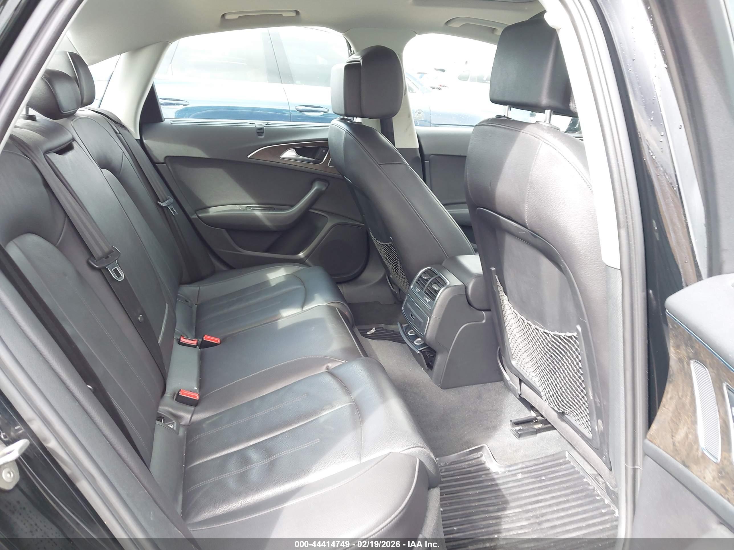AUDI A6 image 8