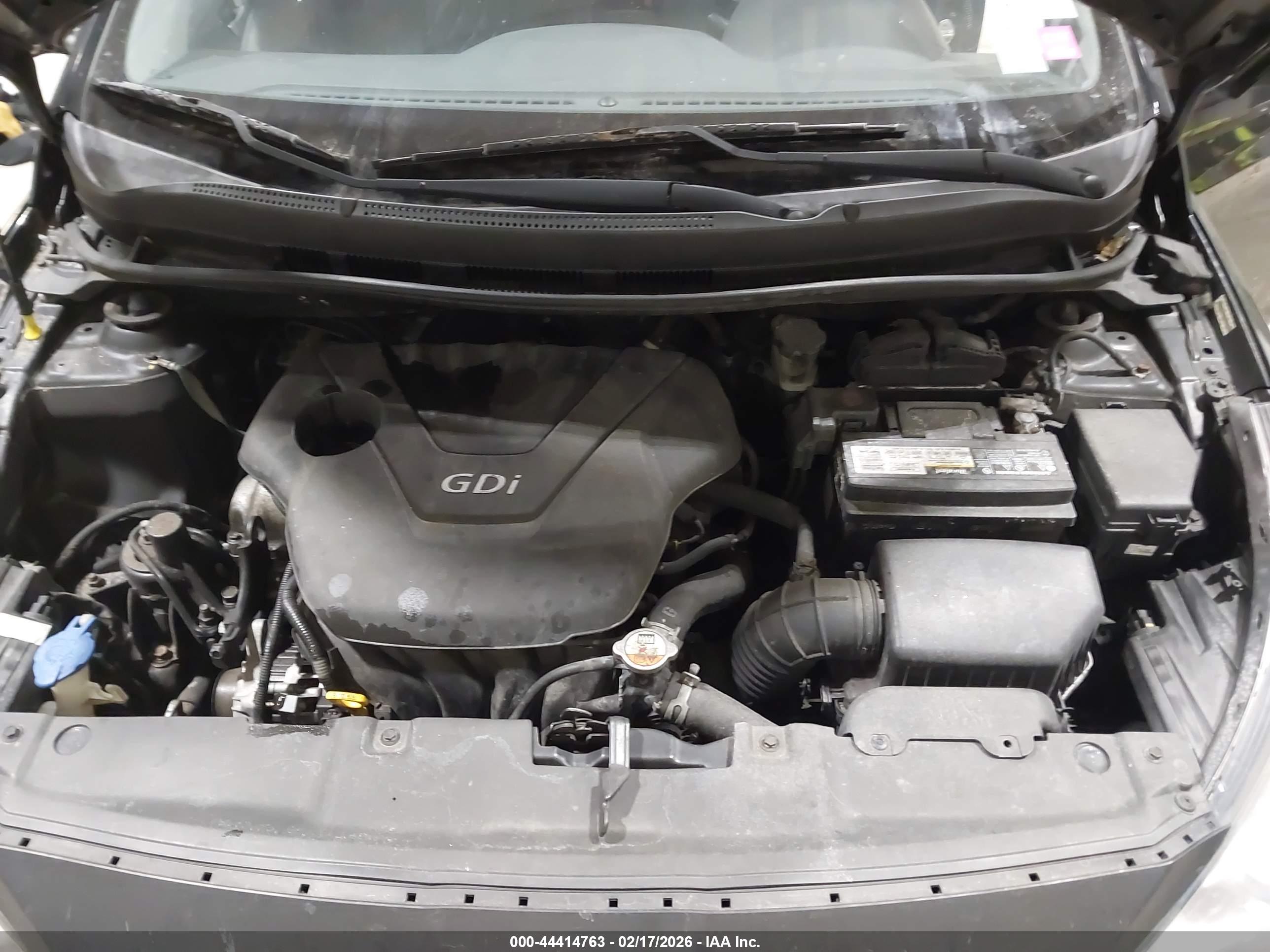 HYUNDAI ACCENT image 10
