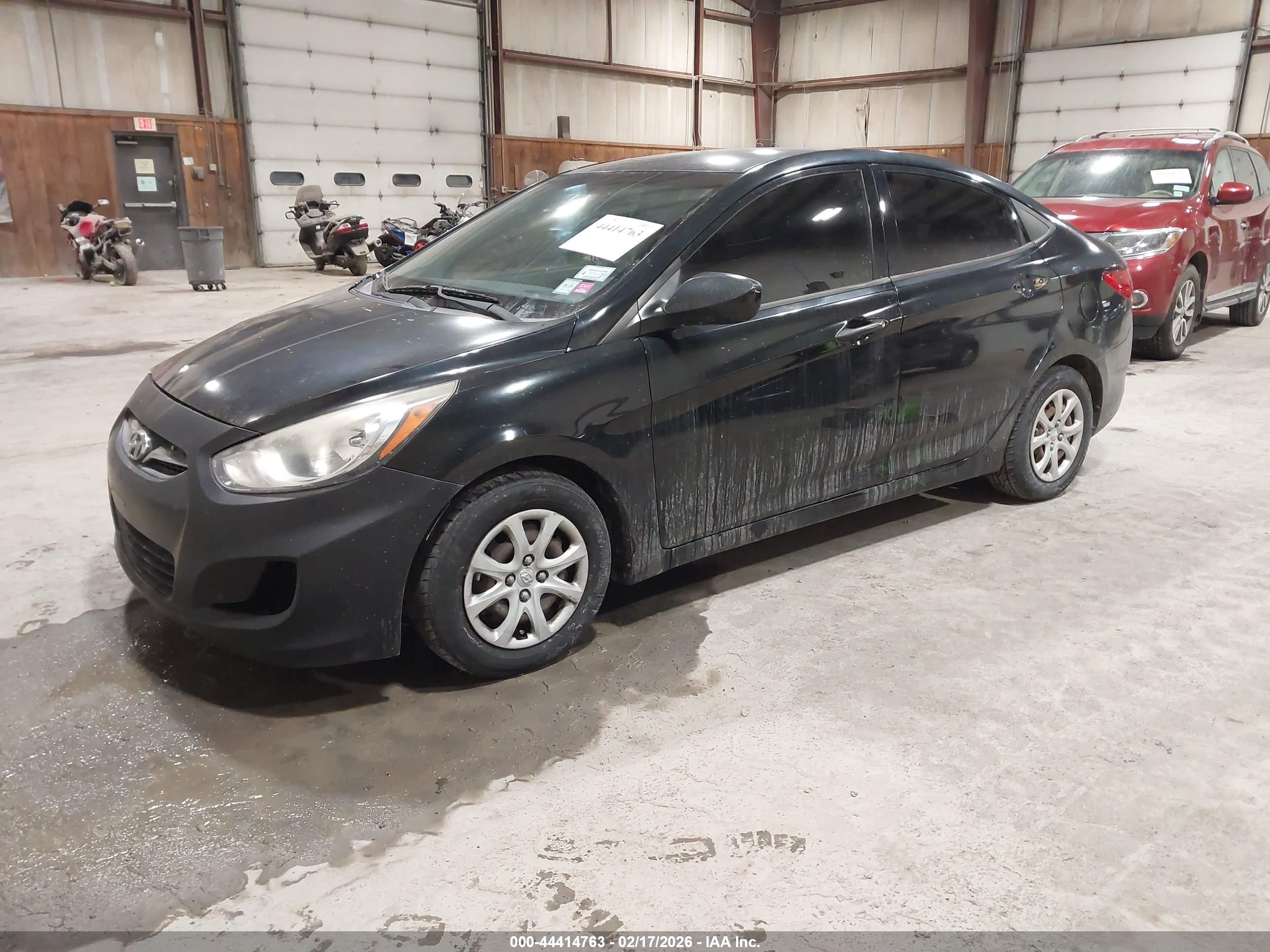 HYUNDAI ACCENT image 2