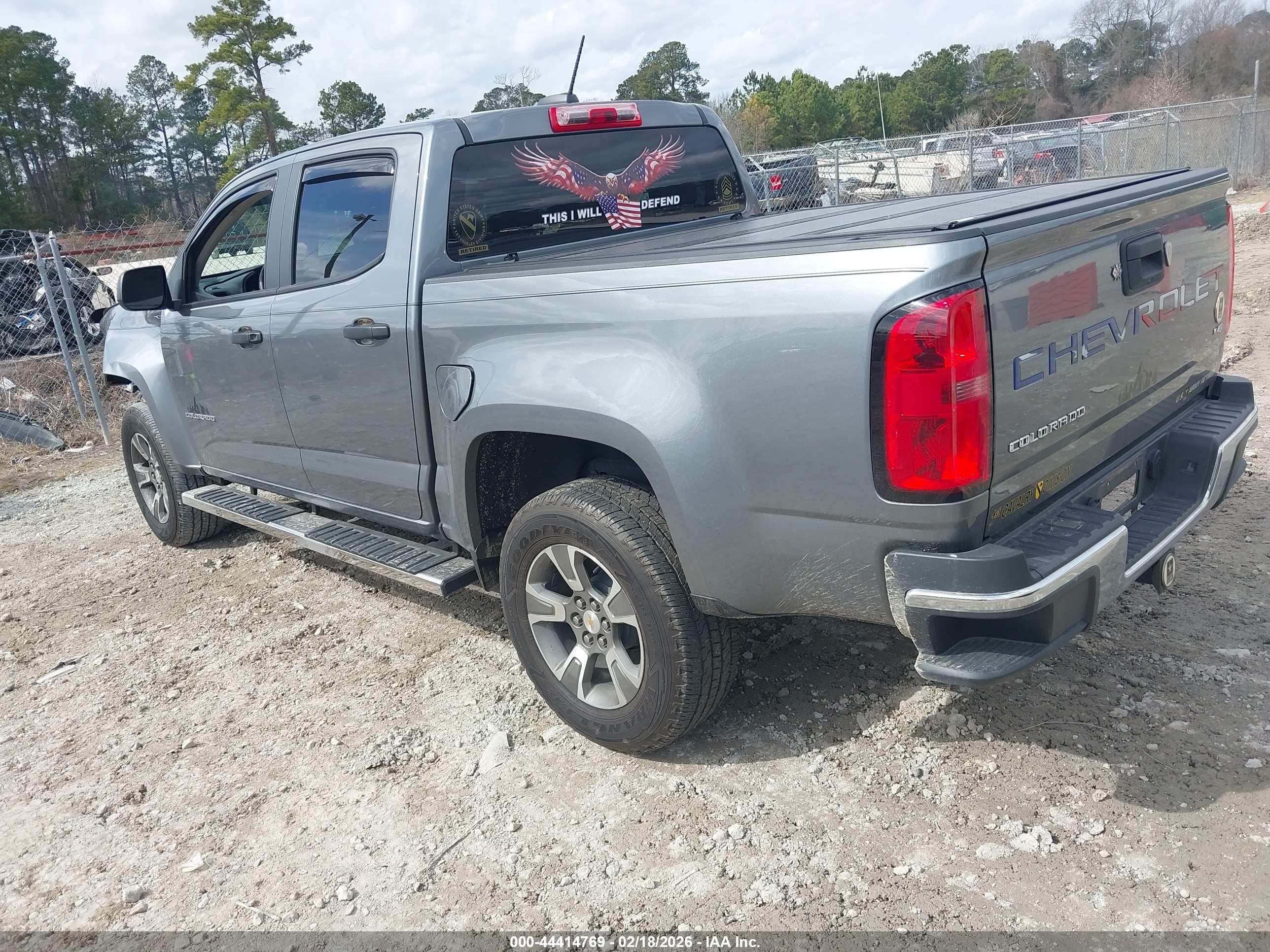 CHEVROLET COLORADO image 3