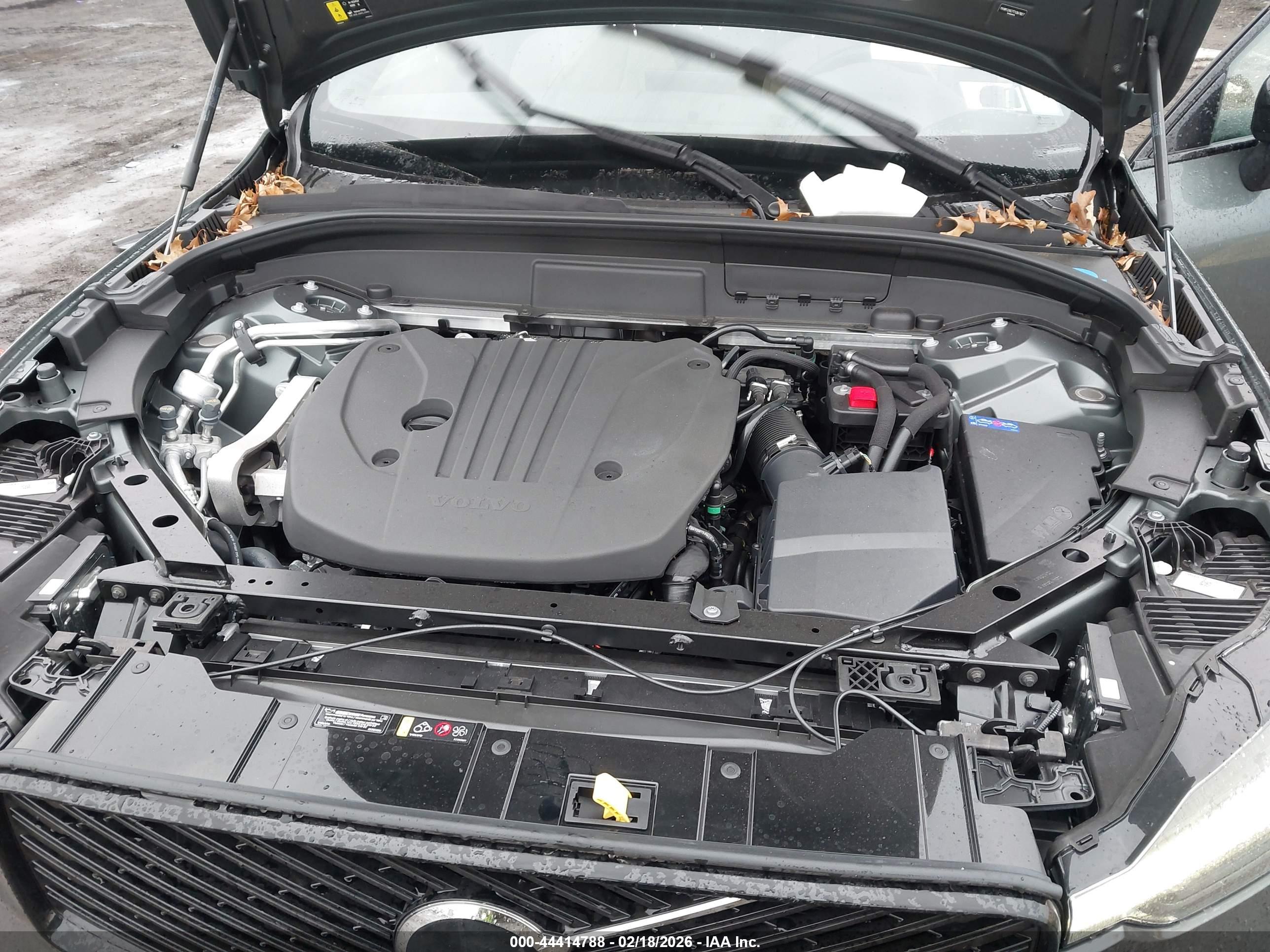 VOLVO XC60 image 10