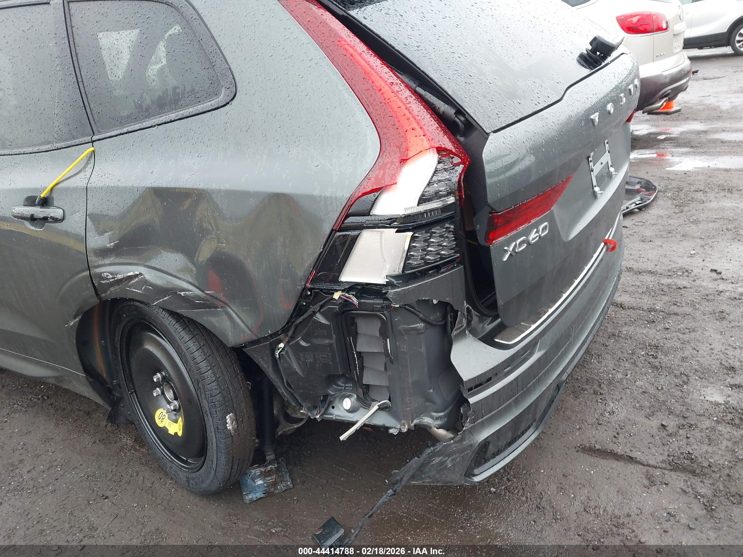 VOLVO XC60 image 6