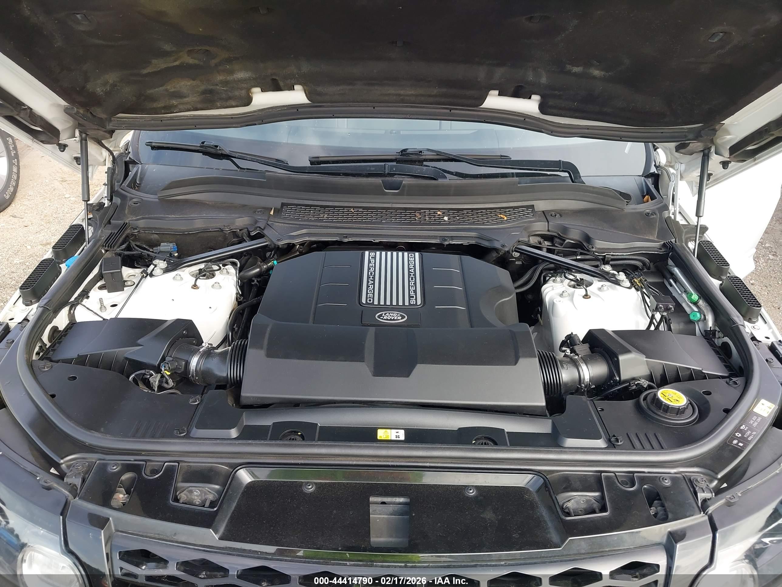 LAND ROVER image 10