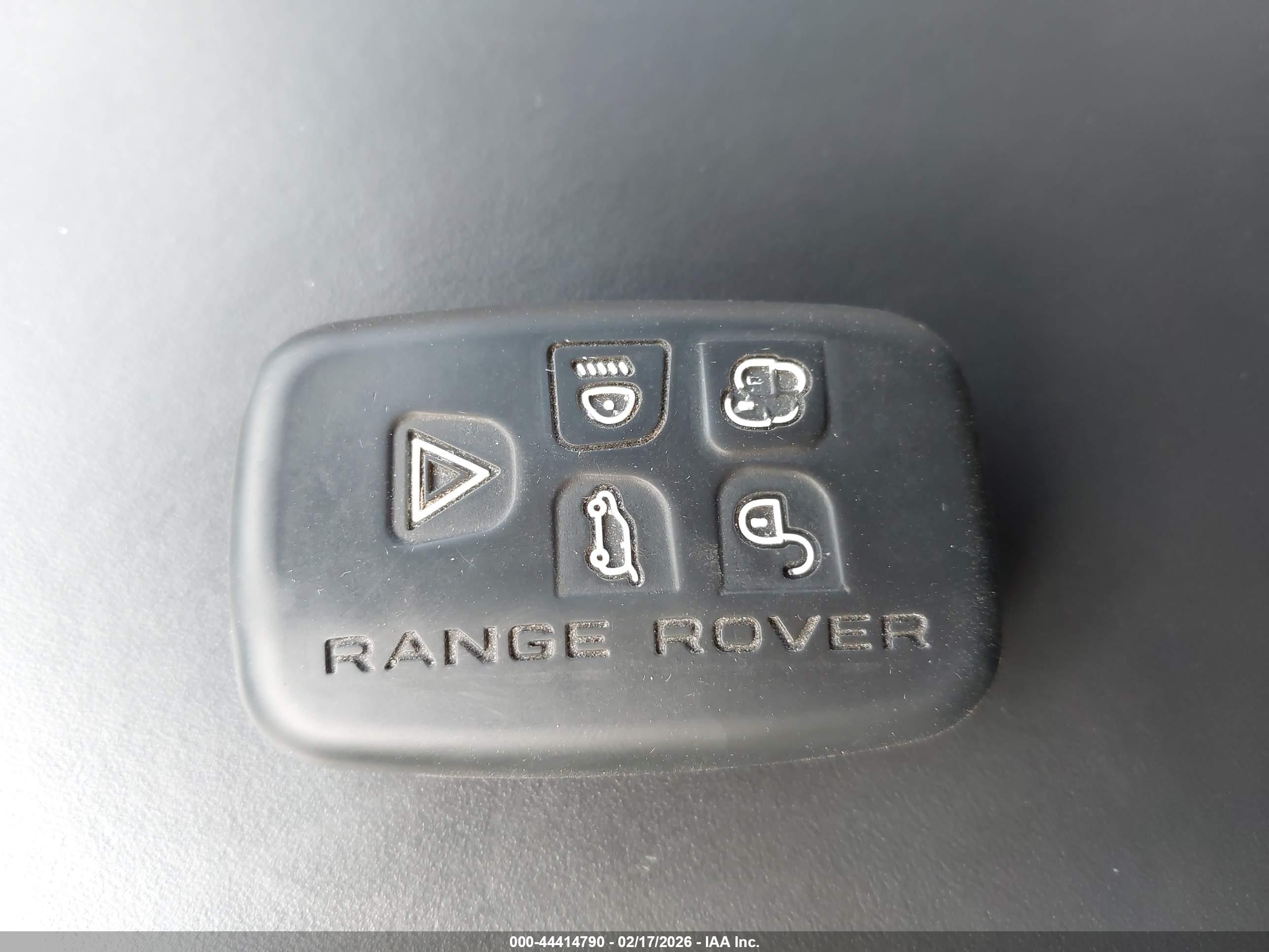 LAND ROVER image 11