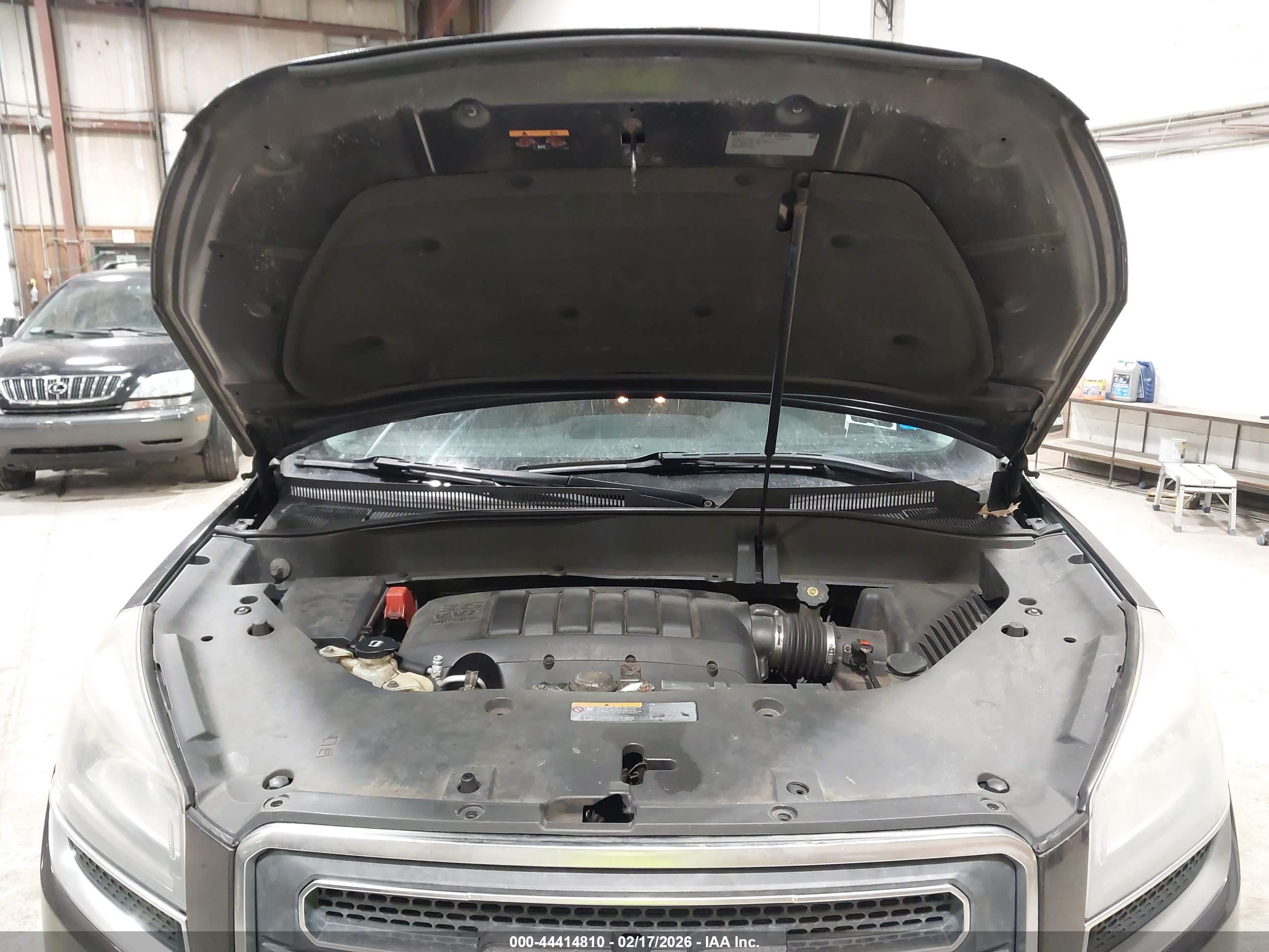 GMC ACADIA image 10