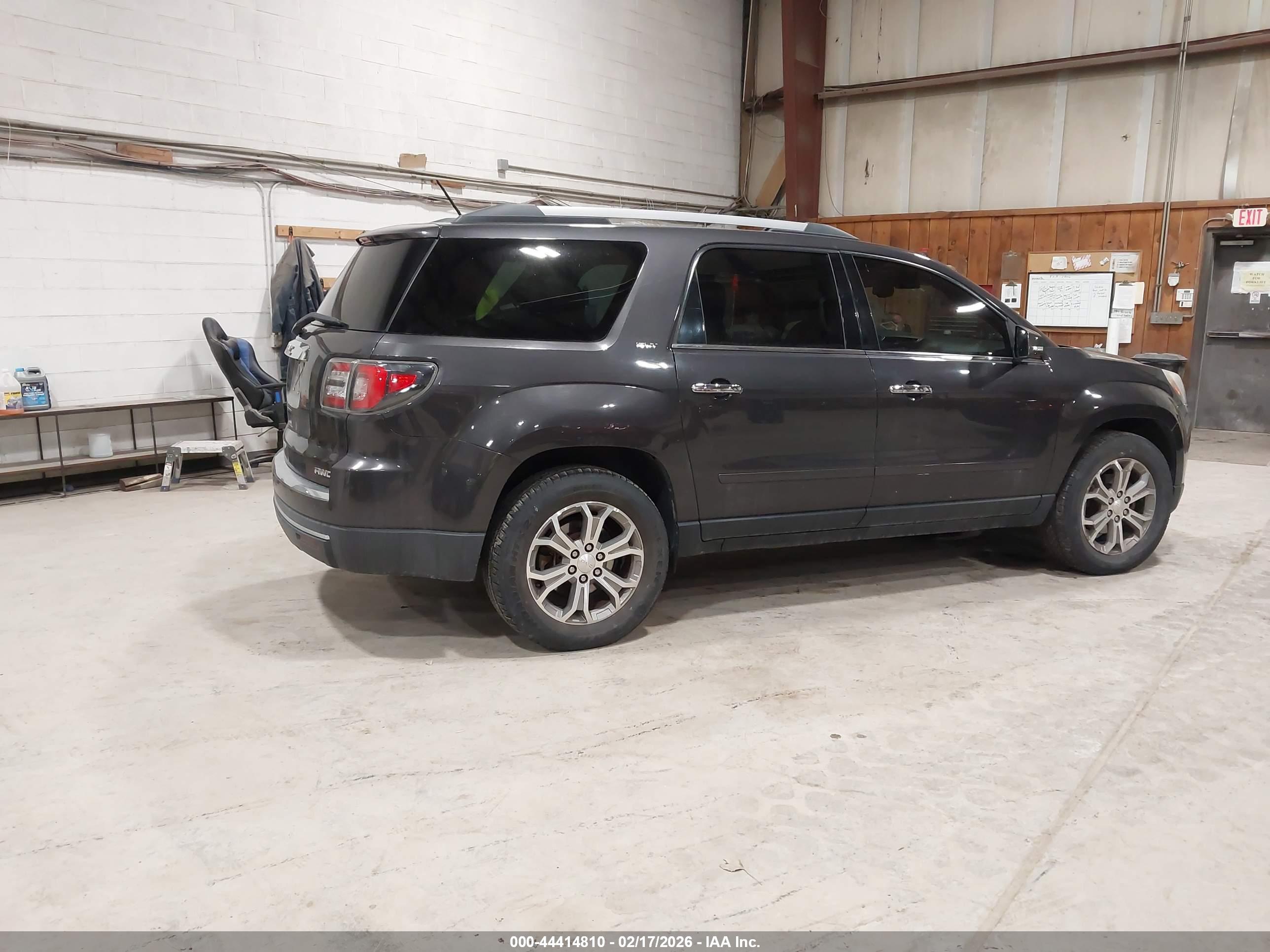 GMC ACADIA image 4