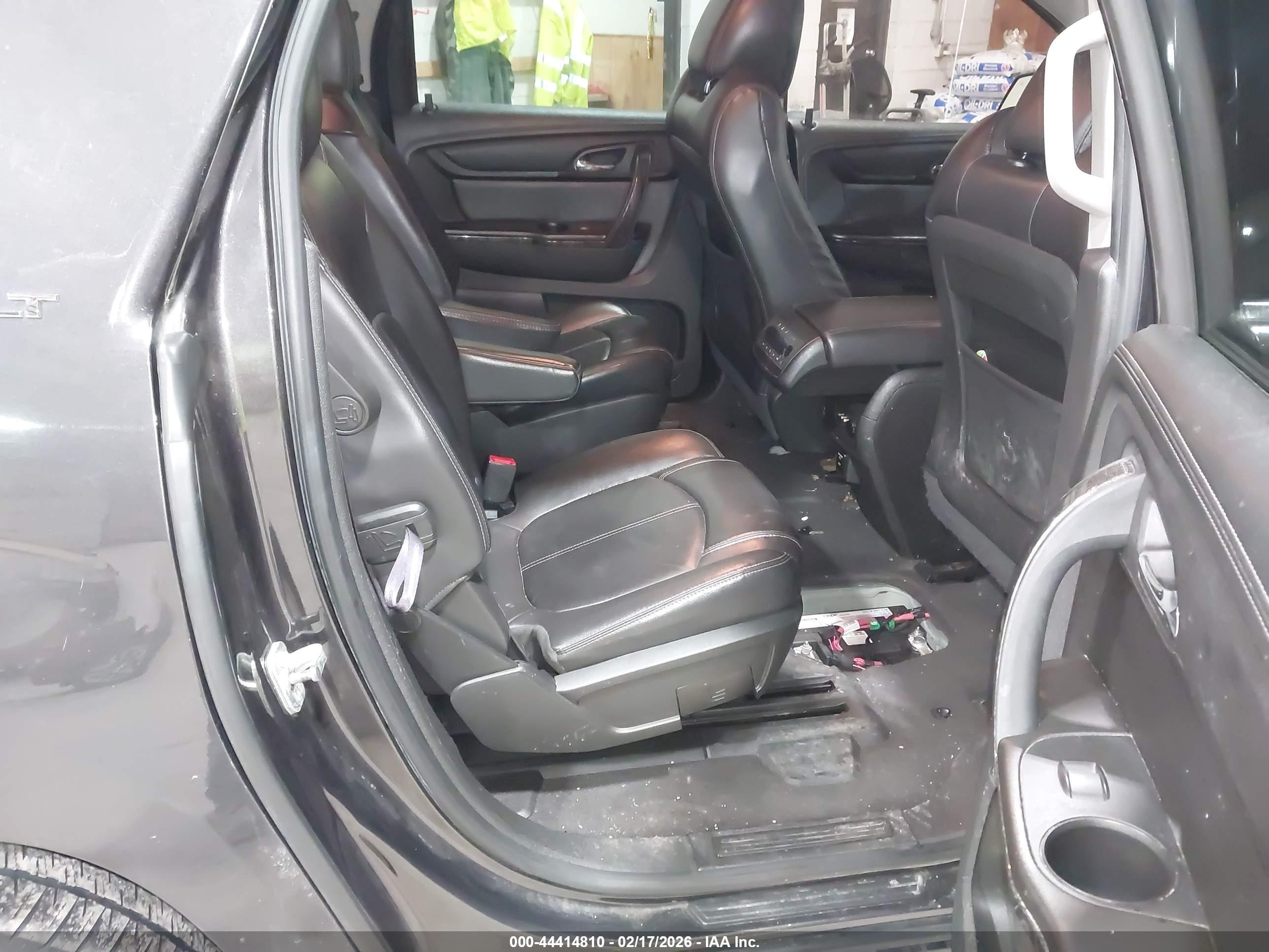 GMC ACADIA image 8