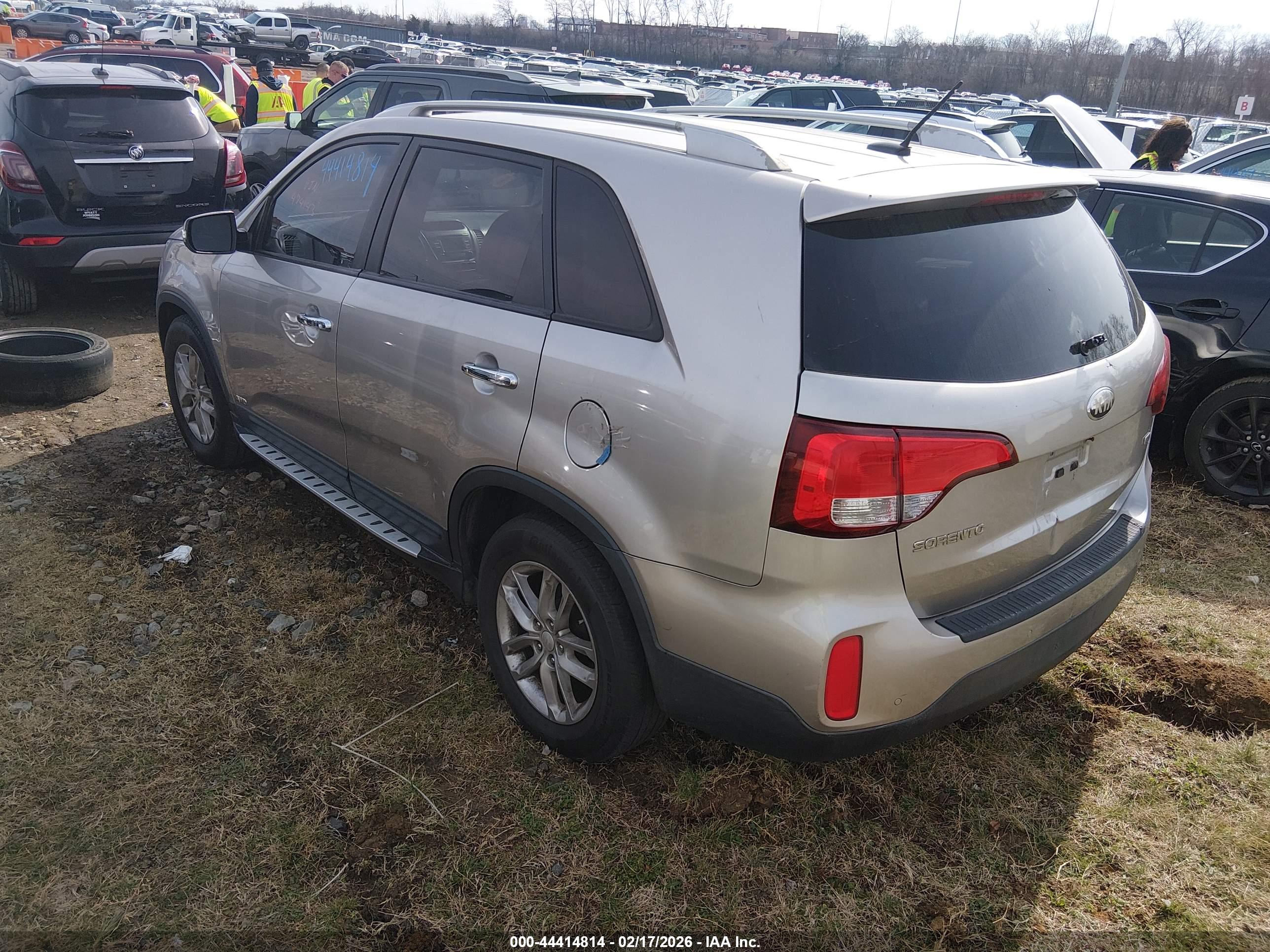 KIA SORENTO image 3