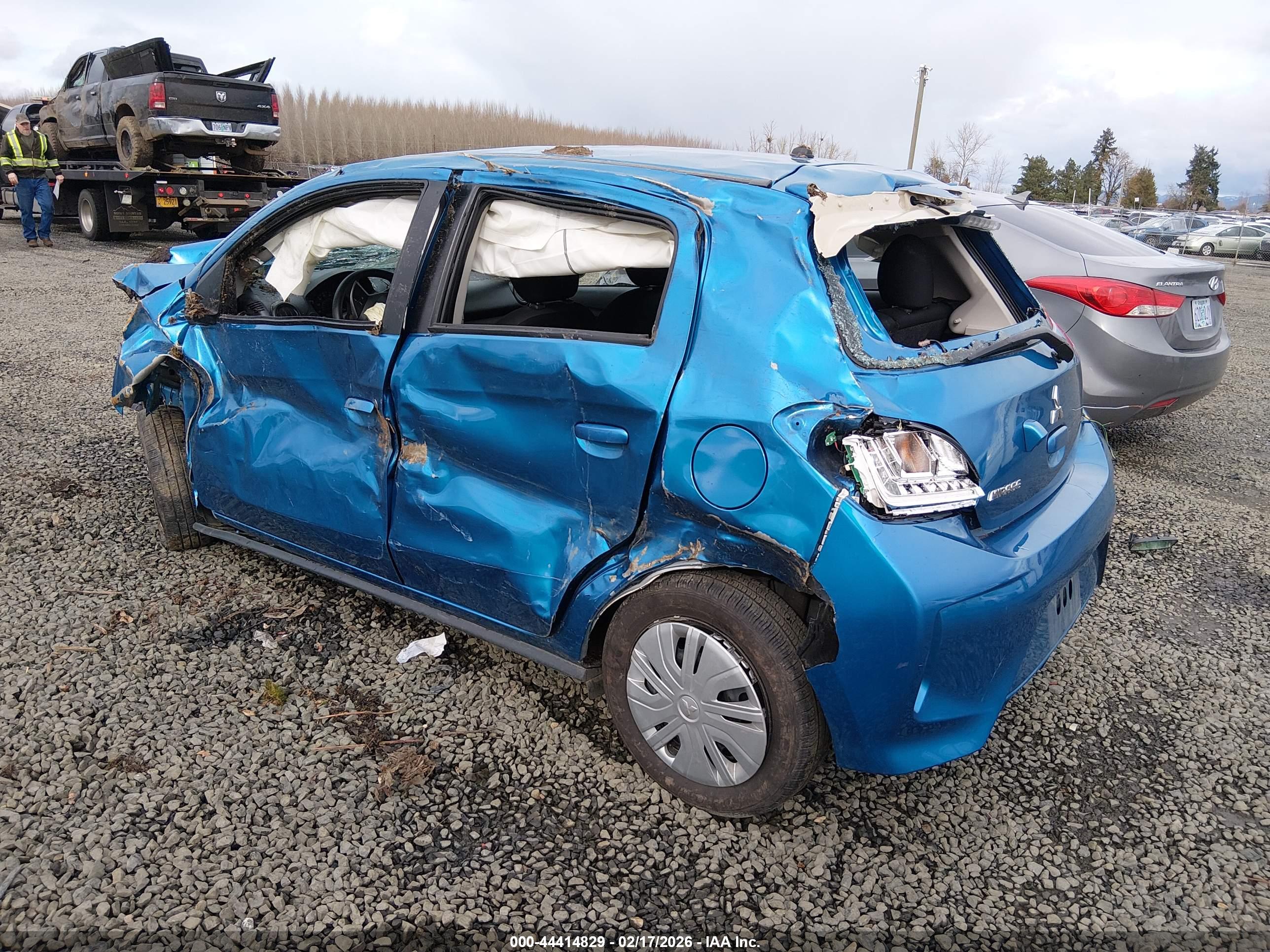 MITSUBISHI MIRAGE image 3