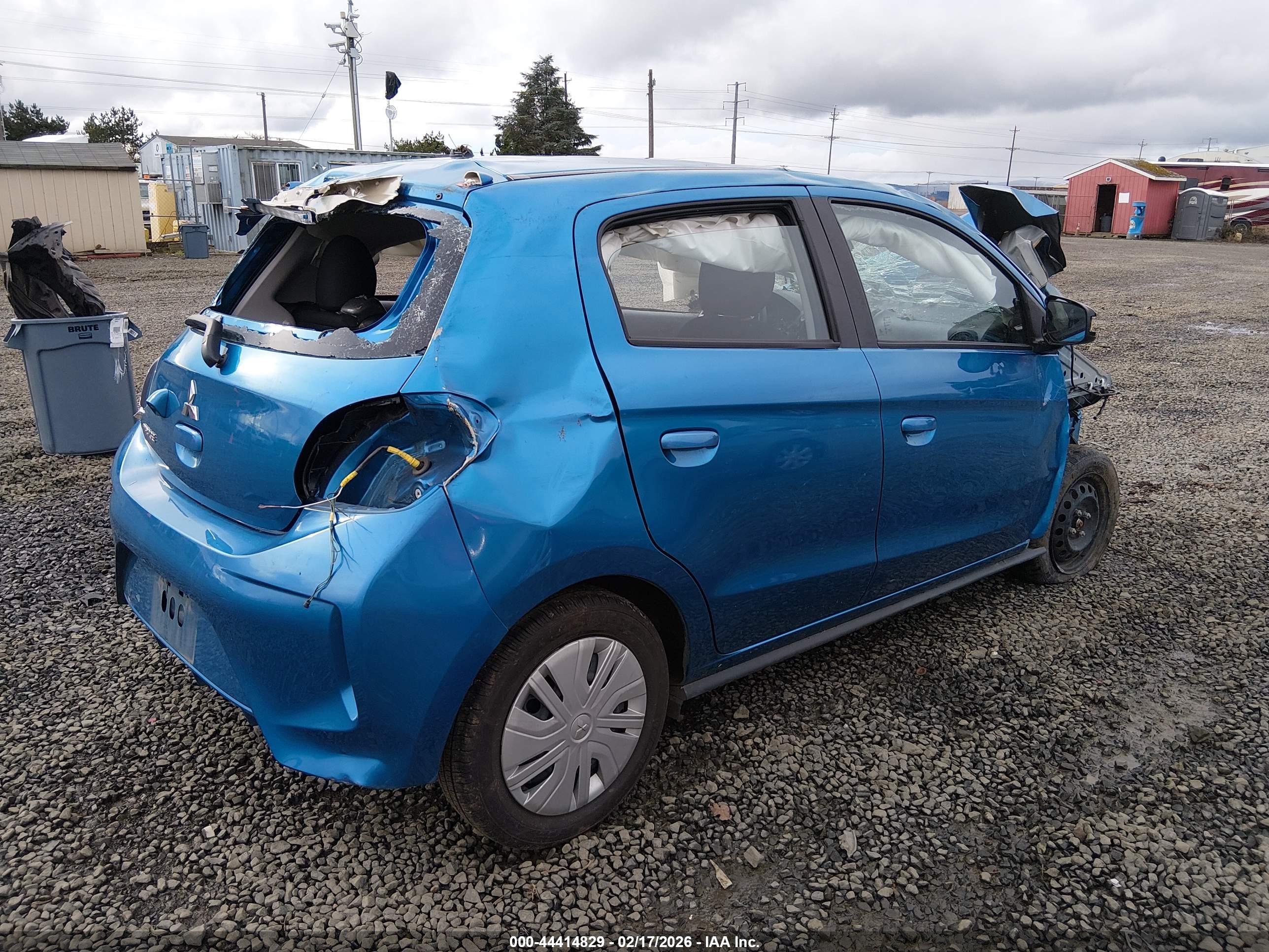 MITSUBISHI MIRAGE image 4