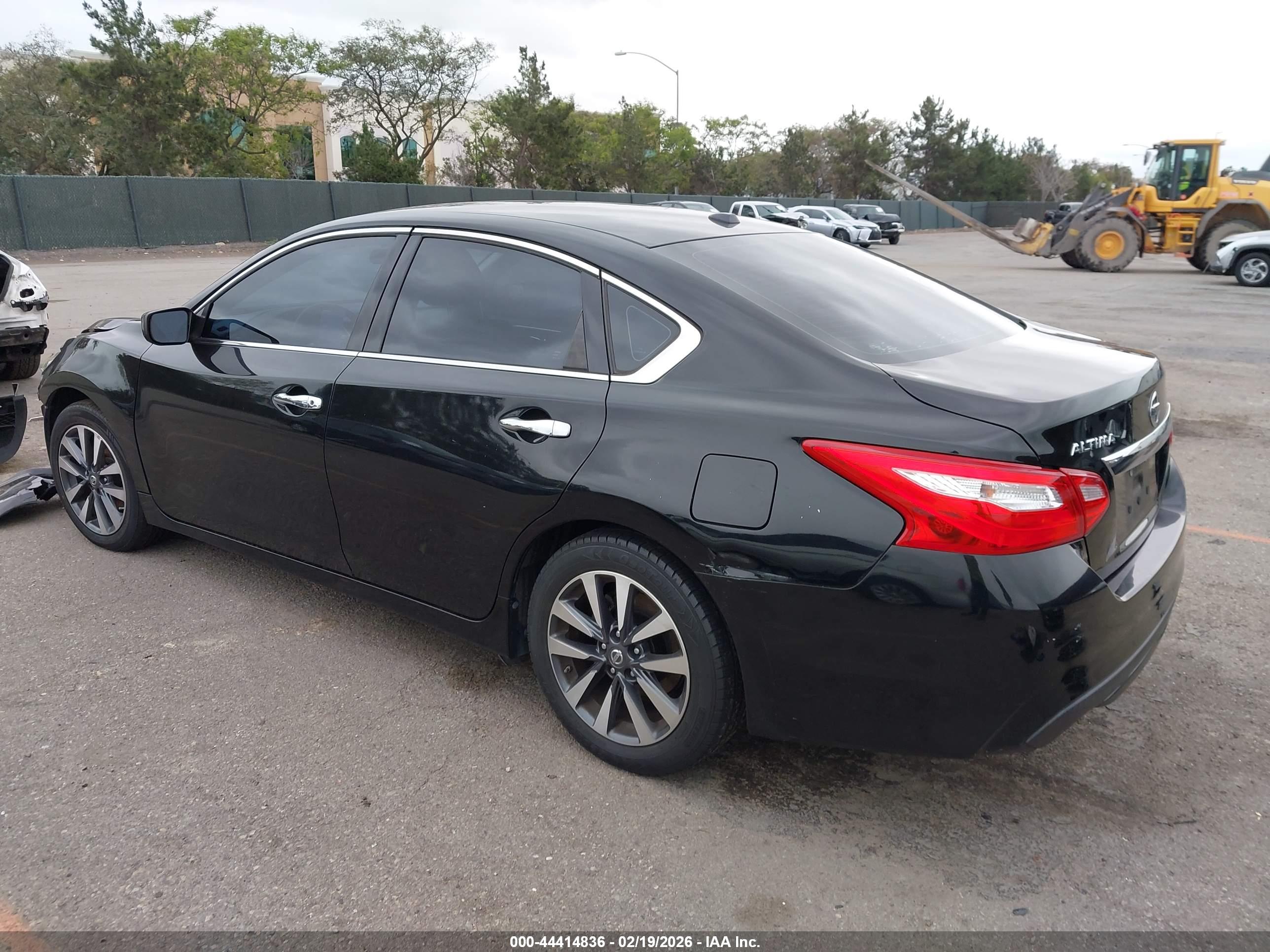 NISSAN ALTIMA image 3