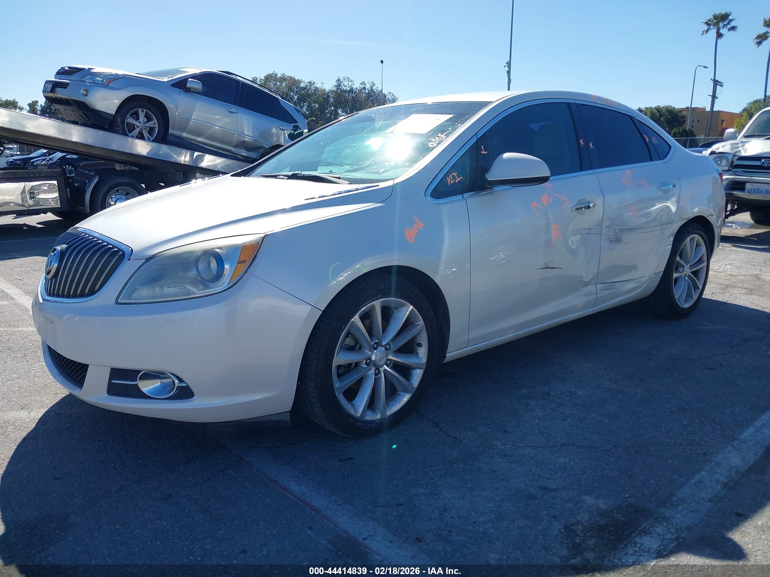BUICK VERANO image 2