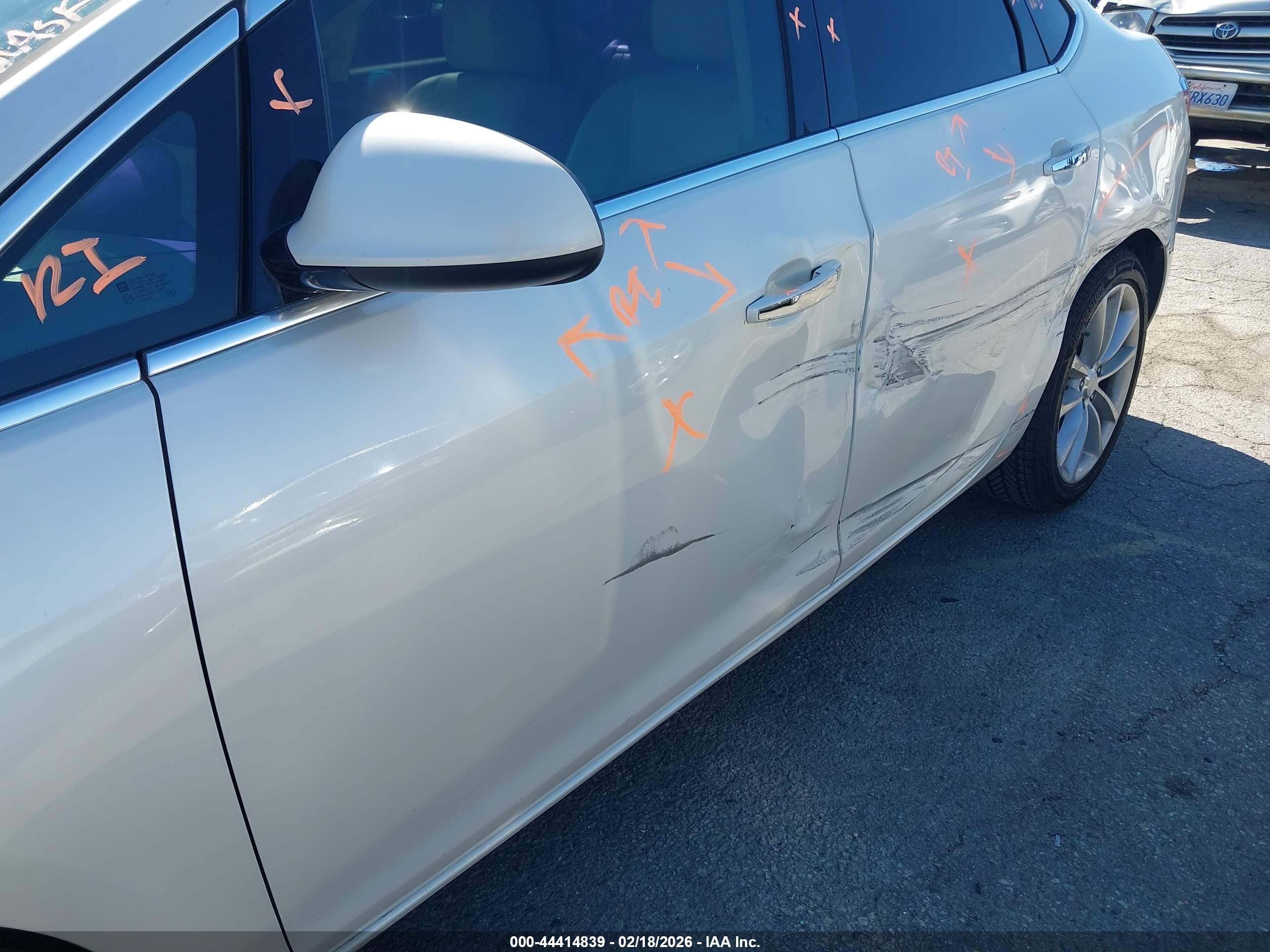 BUICK VERANO image 6