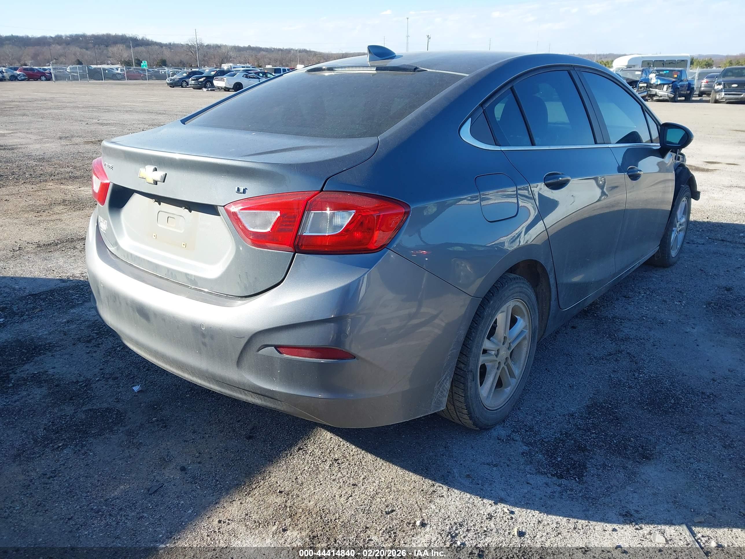 CHEVROLET CRUZE image 4