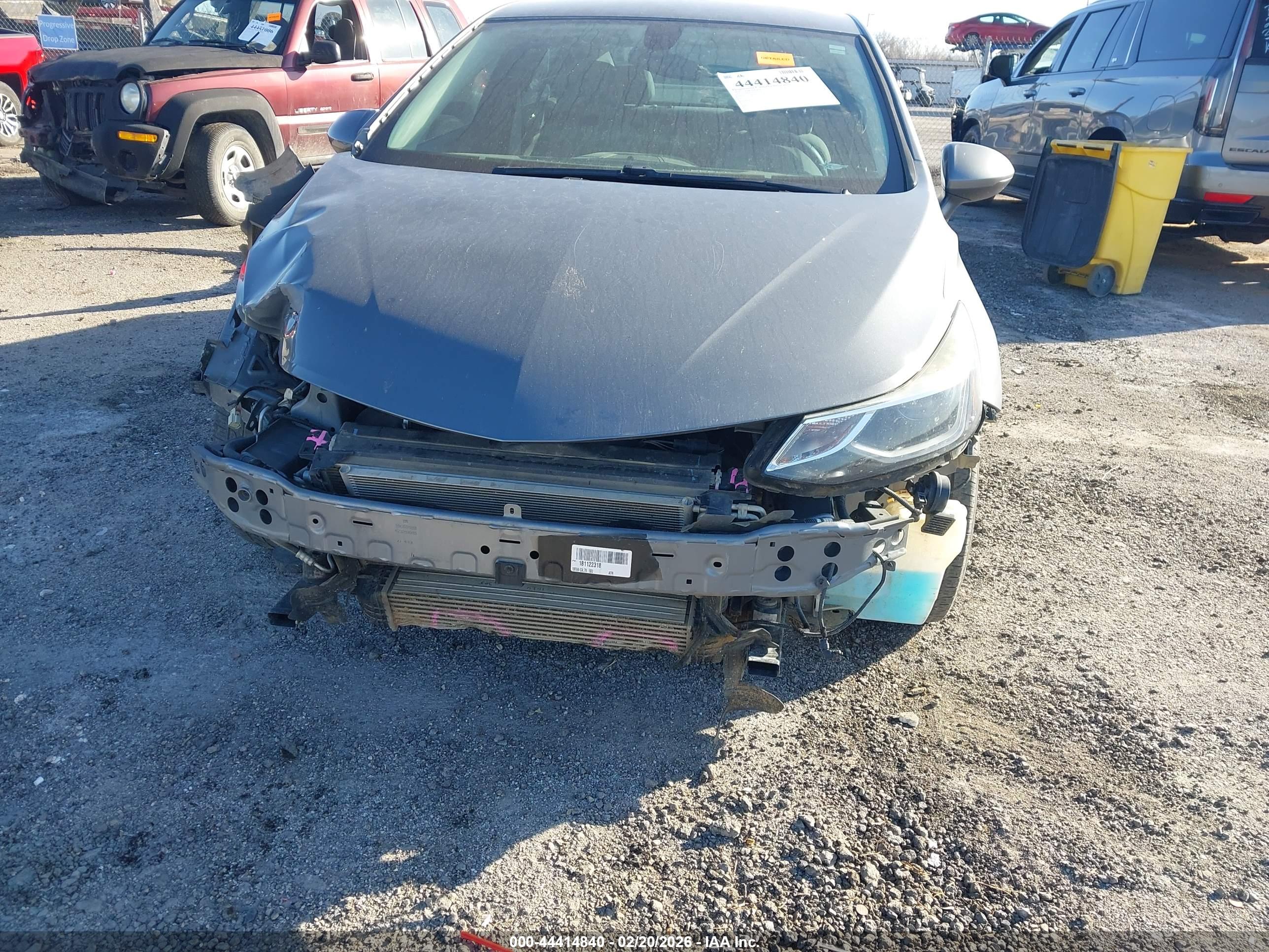 CHEVROLET CRUZE image 6