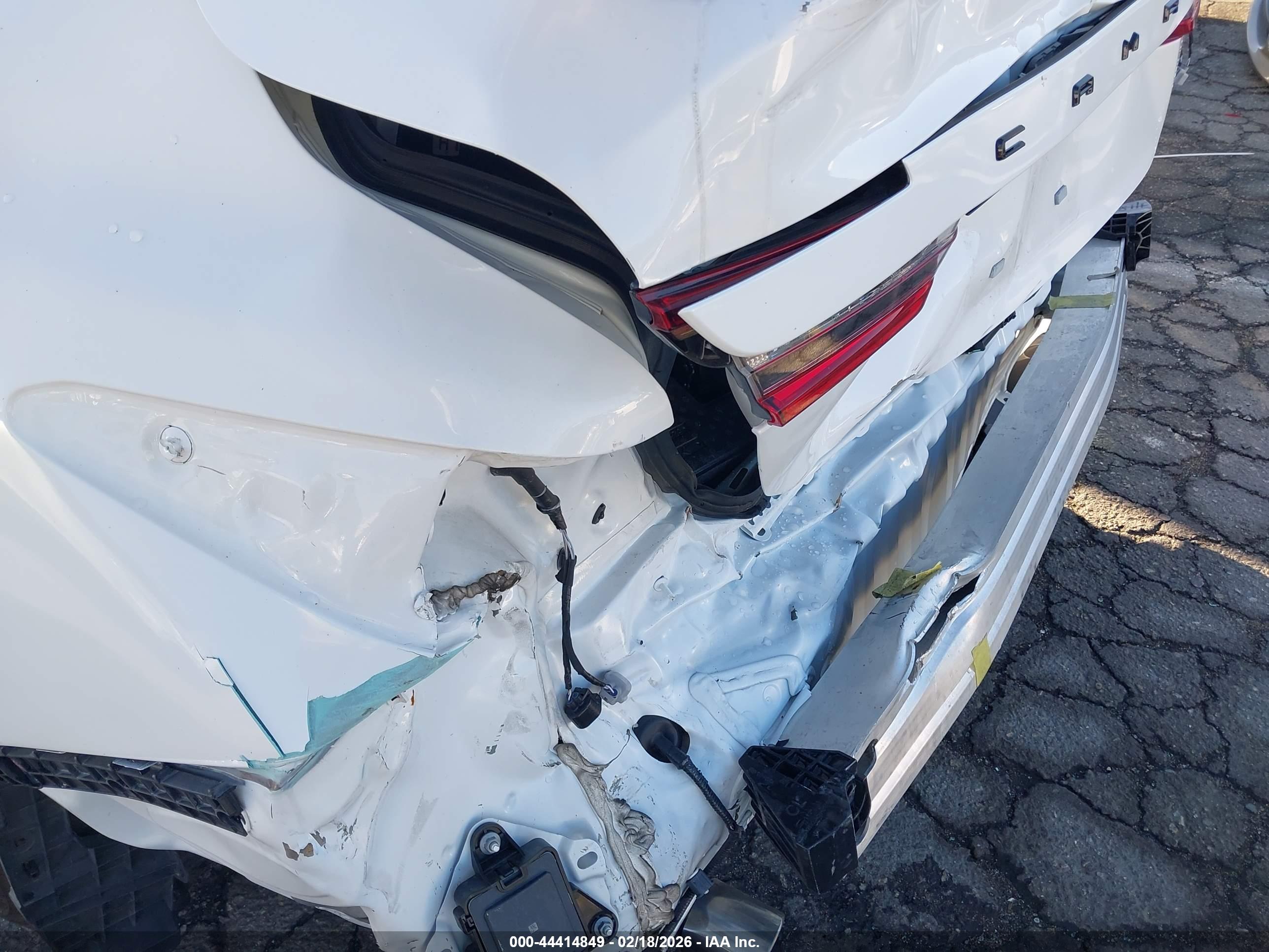 TOYOTA CAMRY image 6