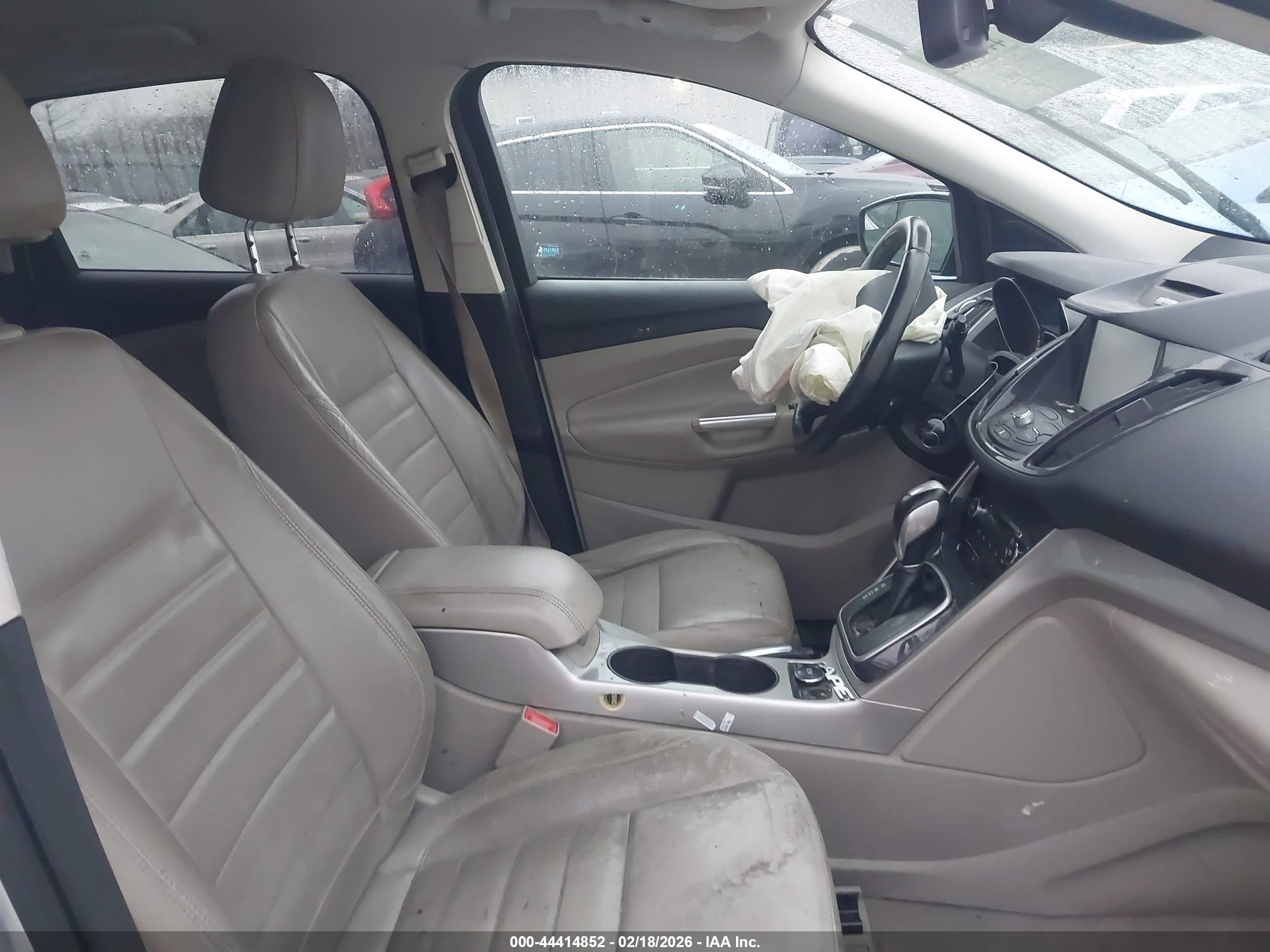 FORD ESCAPE image 5