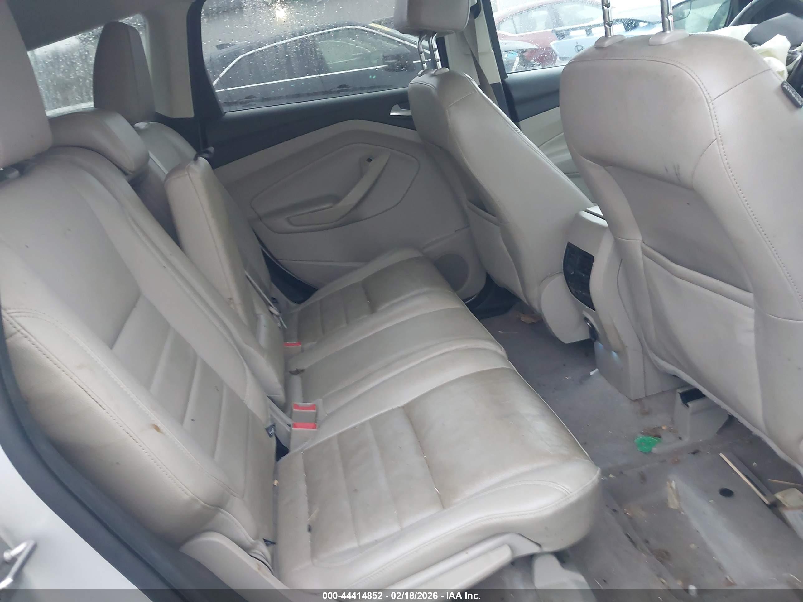 FORD ESCAPE image 8