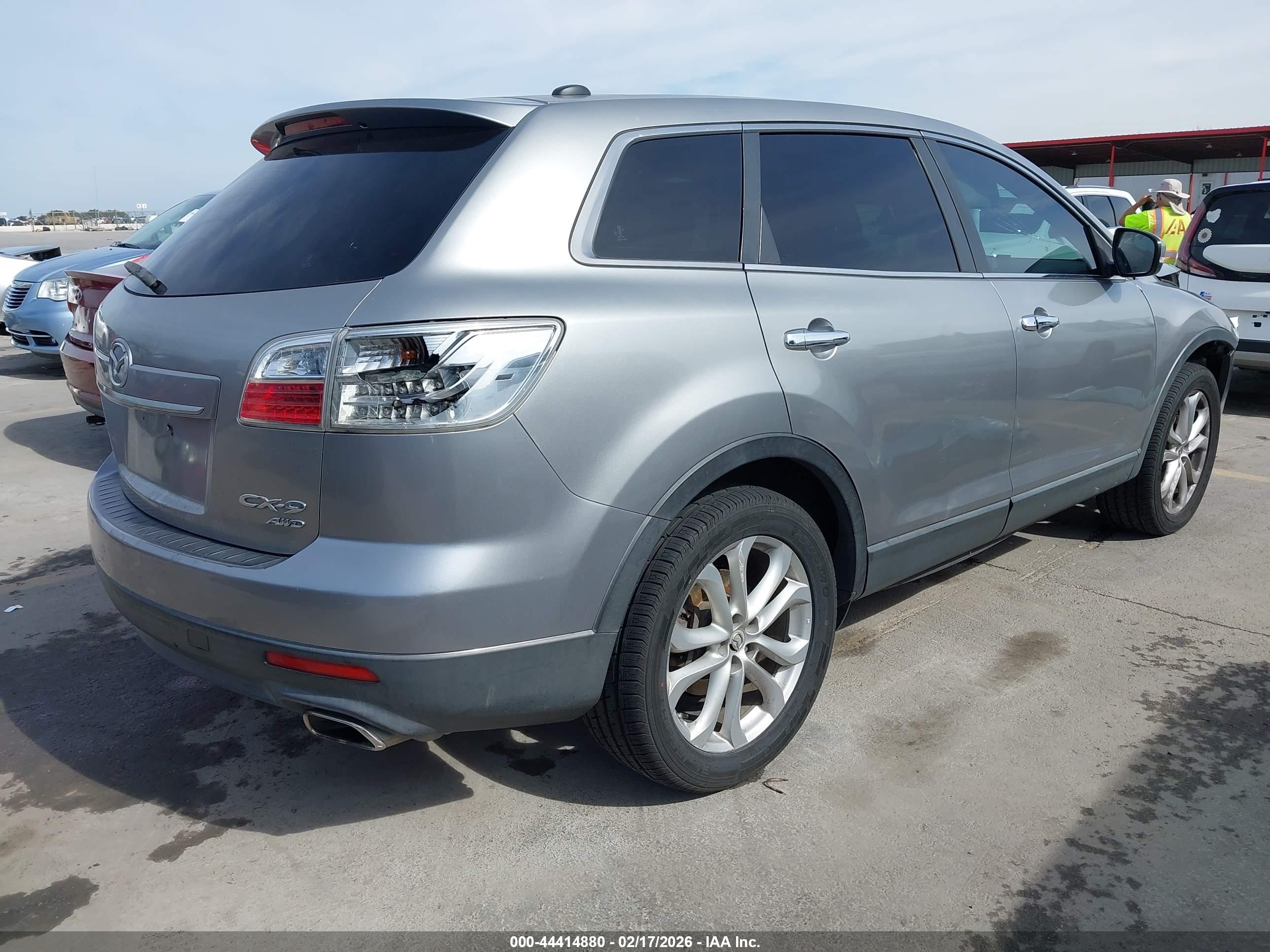 MAZDA CX-9 image 4