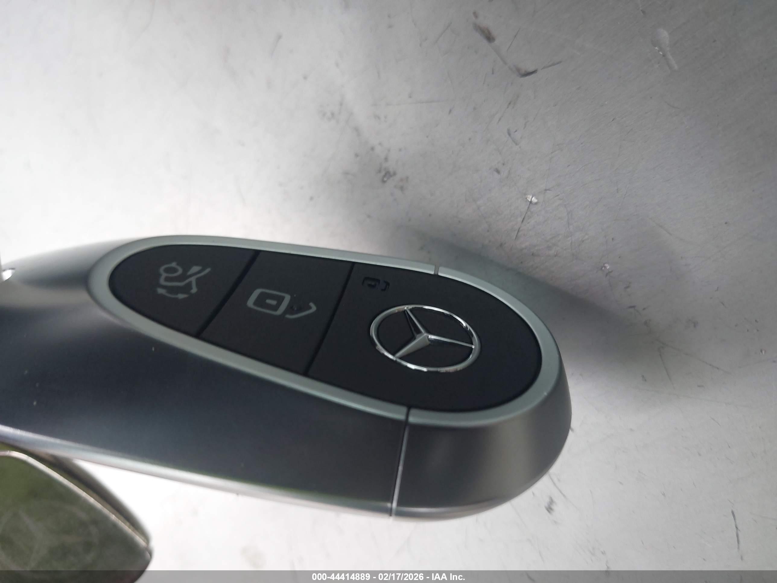 MERCEDES-BENZ C image 11