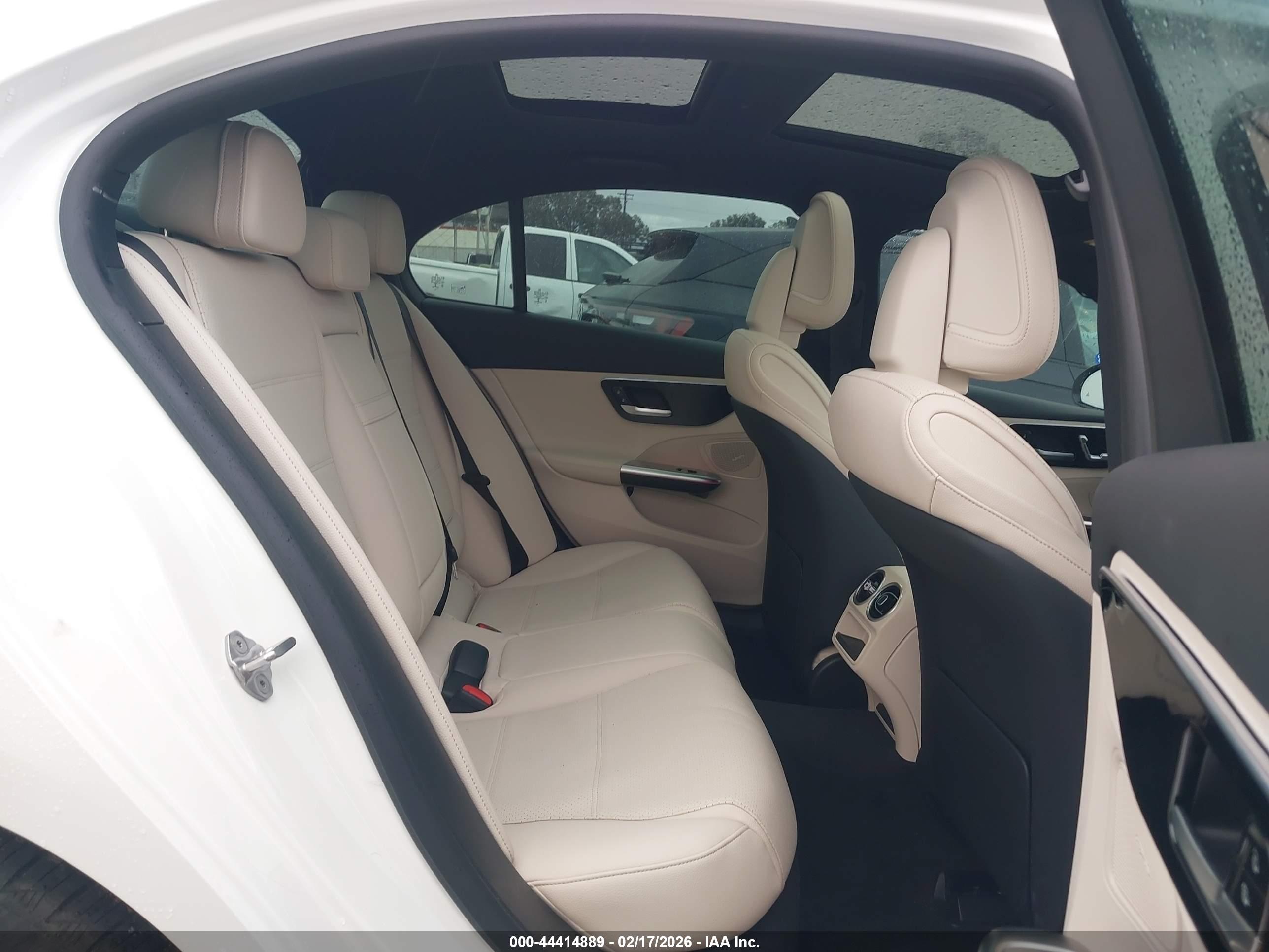 MERCEDES-BENZ C image 8