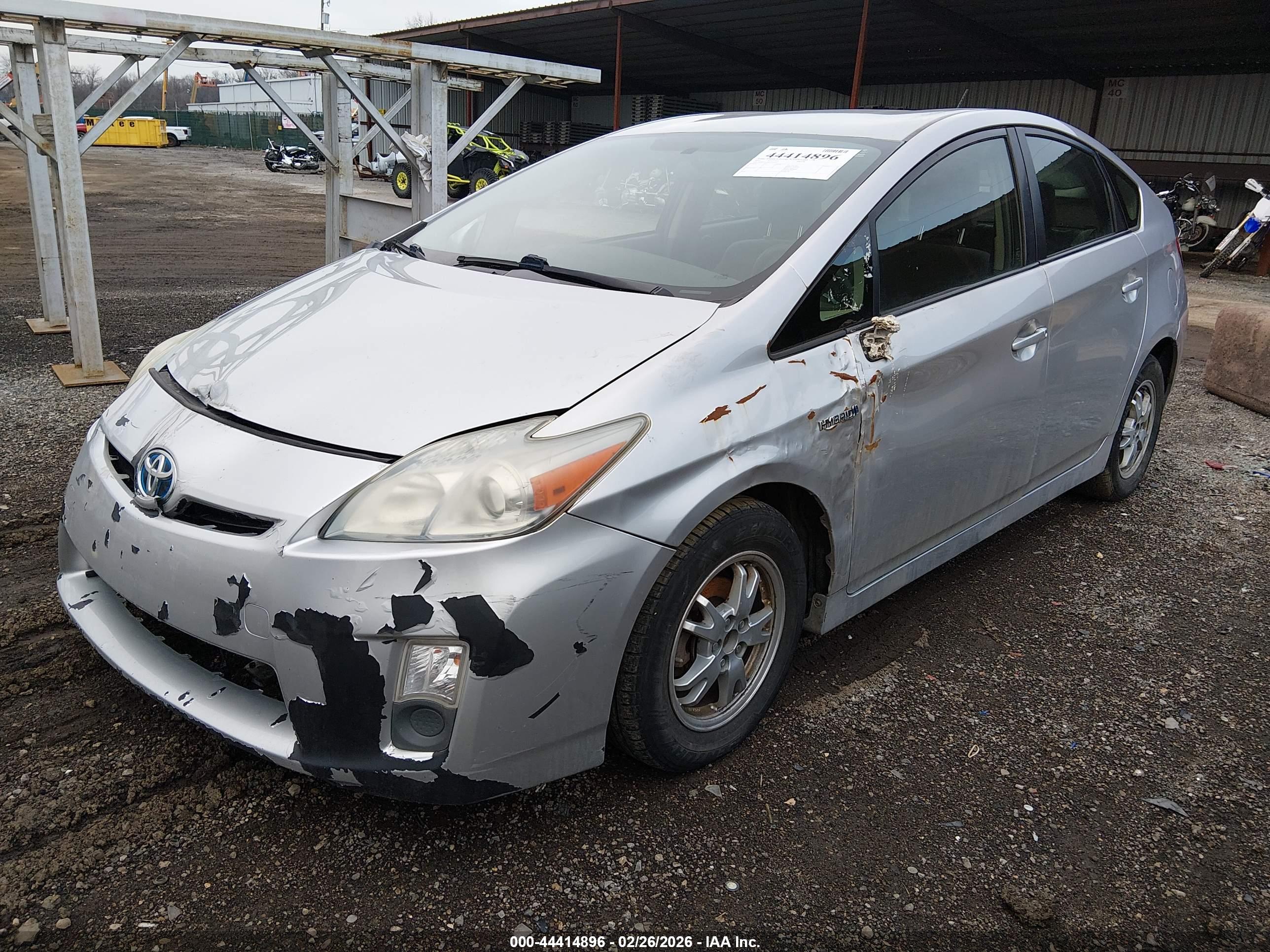 TOYOTA PRIUS image 2