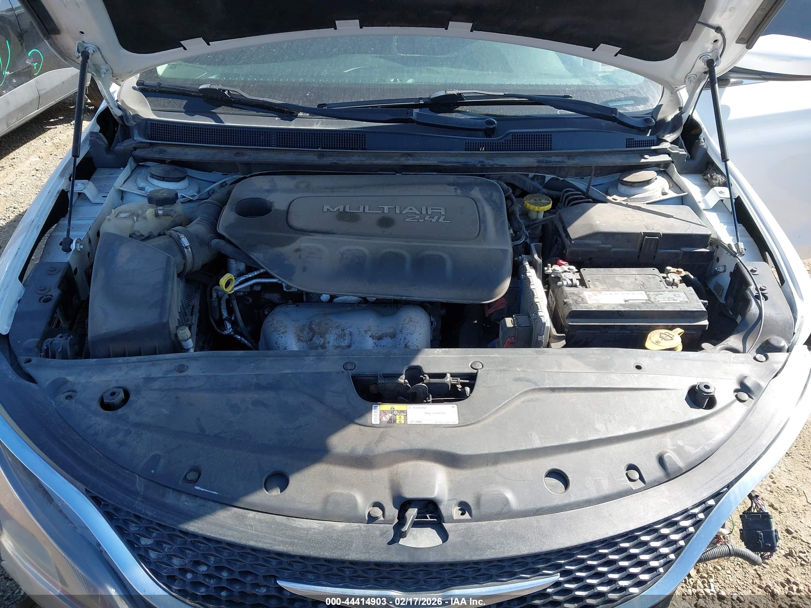 CHRYSLER 200 image 10