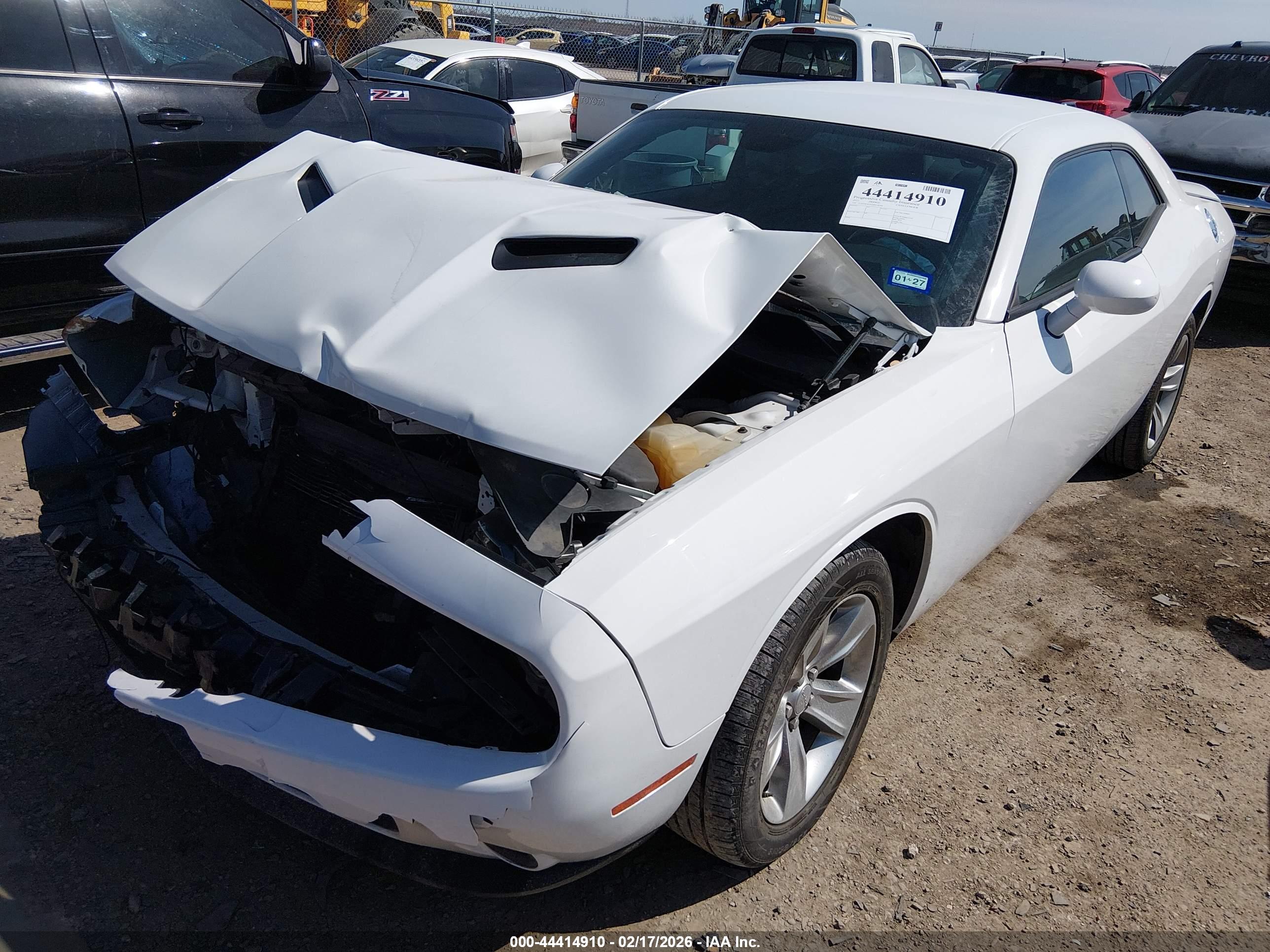 DODGE CHALLENGER image 2