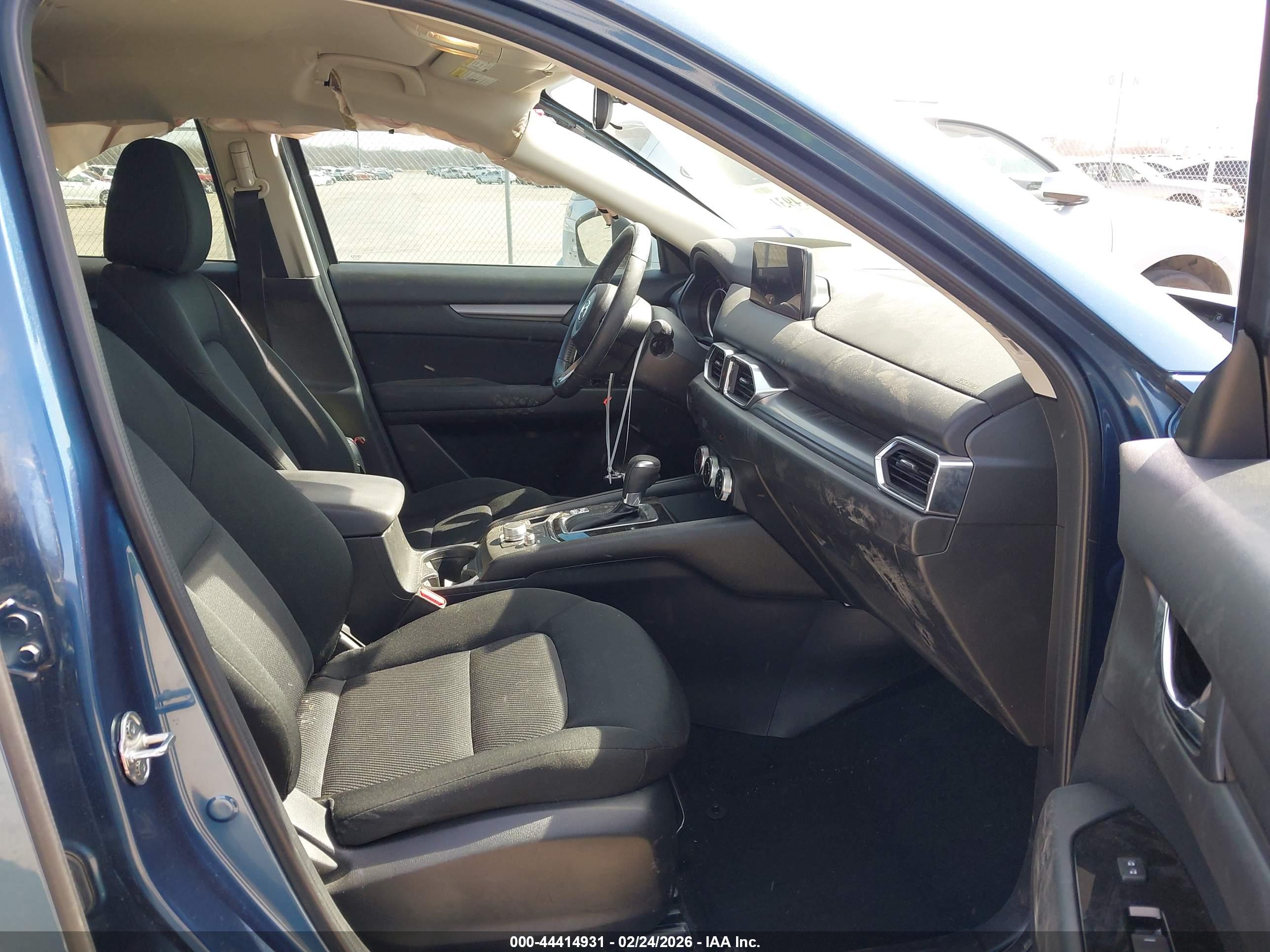 MAZDA CX-5 image 5