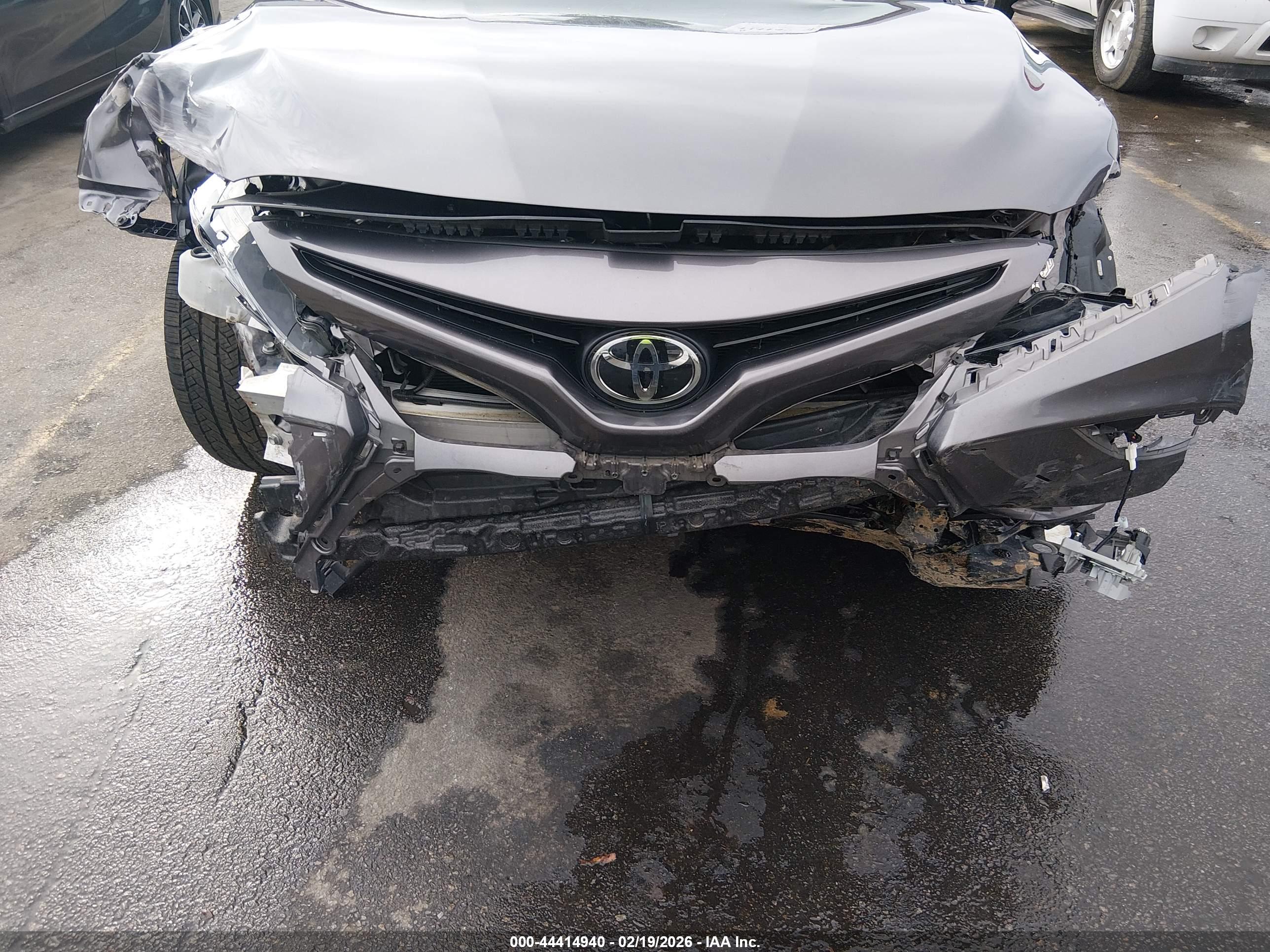 TOYOTA CAMRY image 6