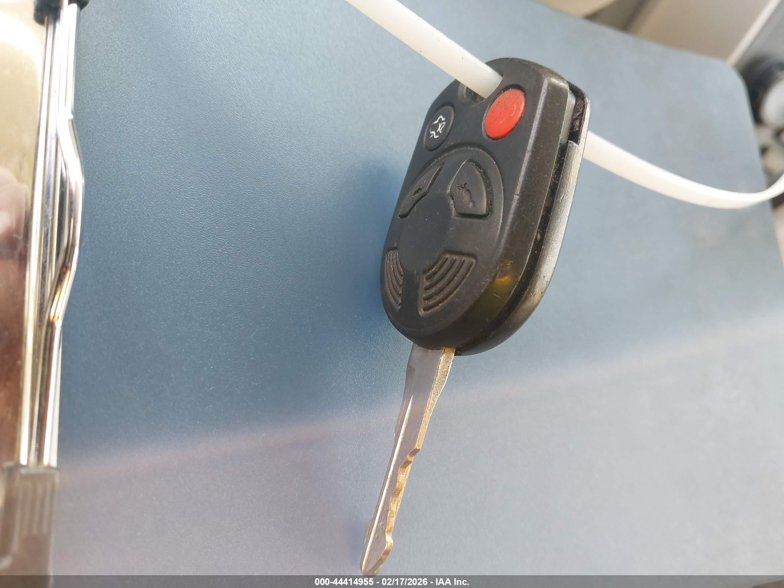 FORD ESCAPE image 11