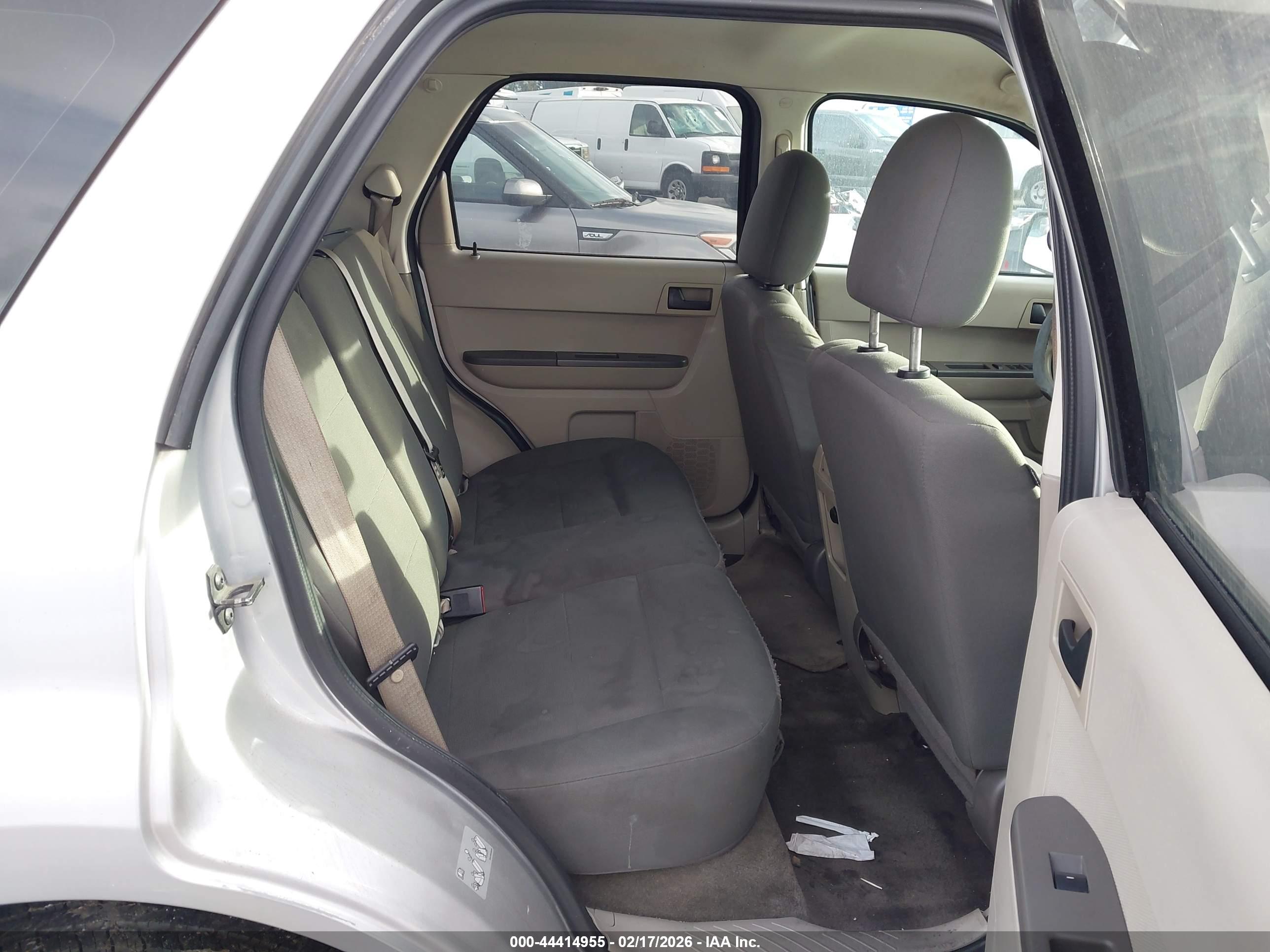 FORD ESCAPE image 8