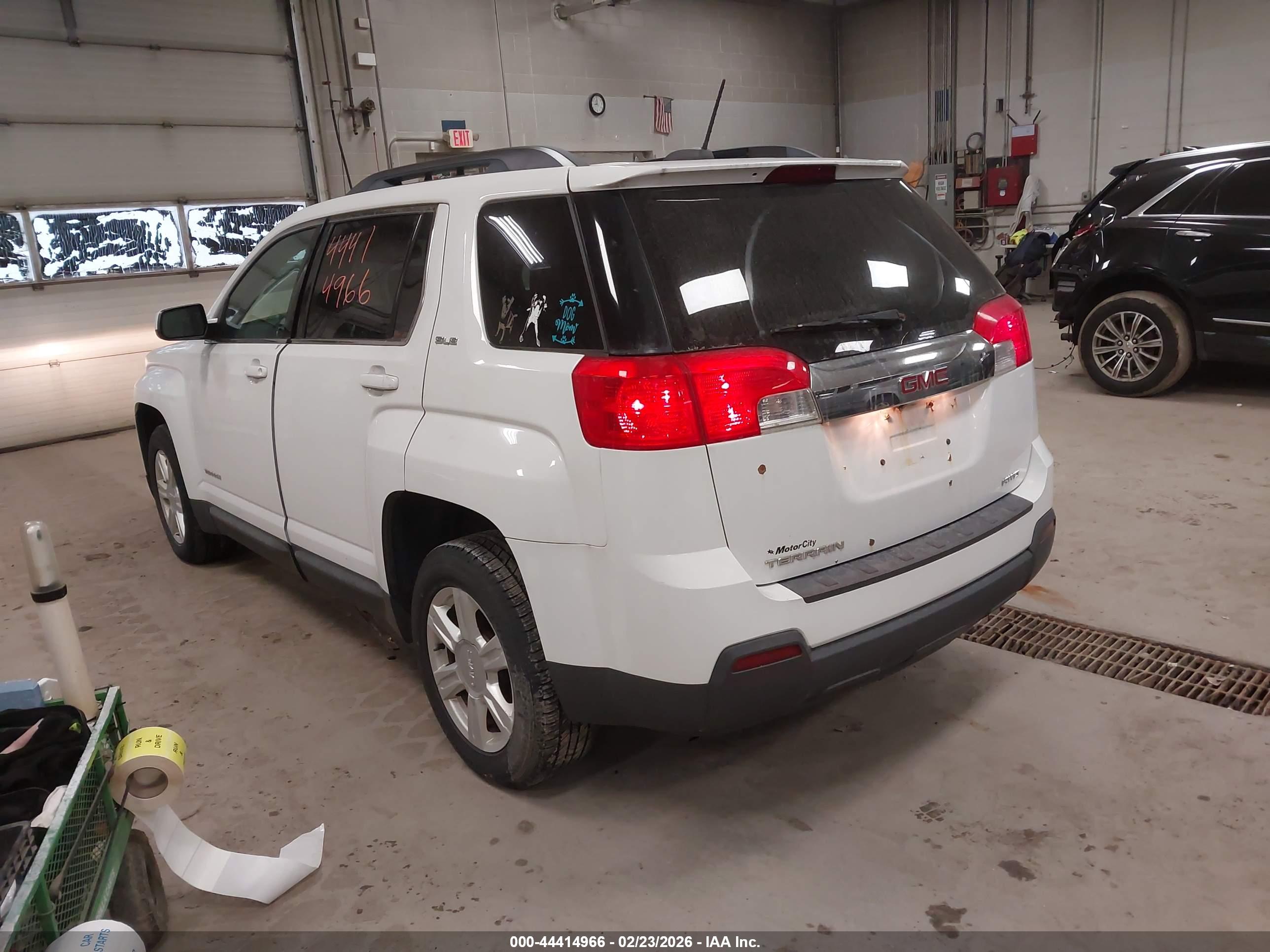 GMC TERRAIN image 3