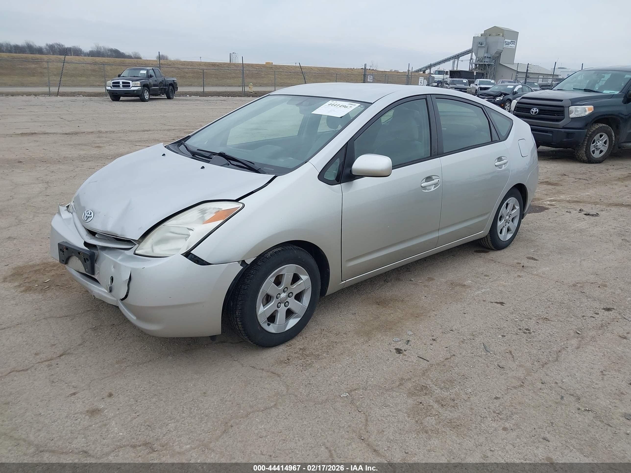 TOYOTA PRIUS image 2