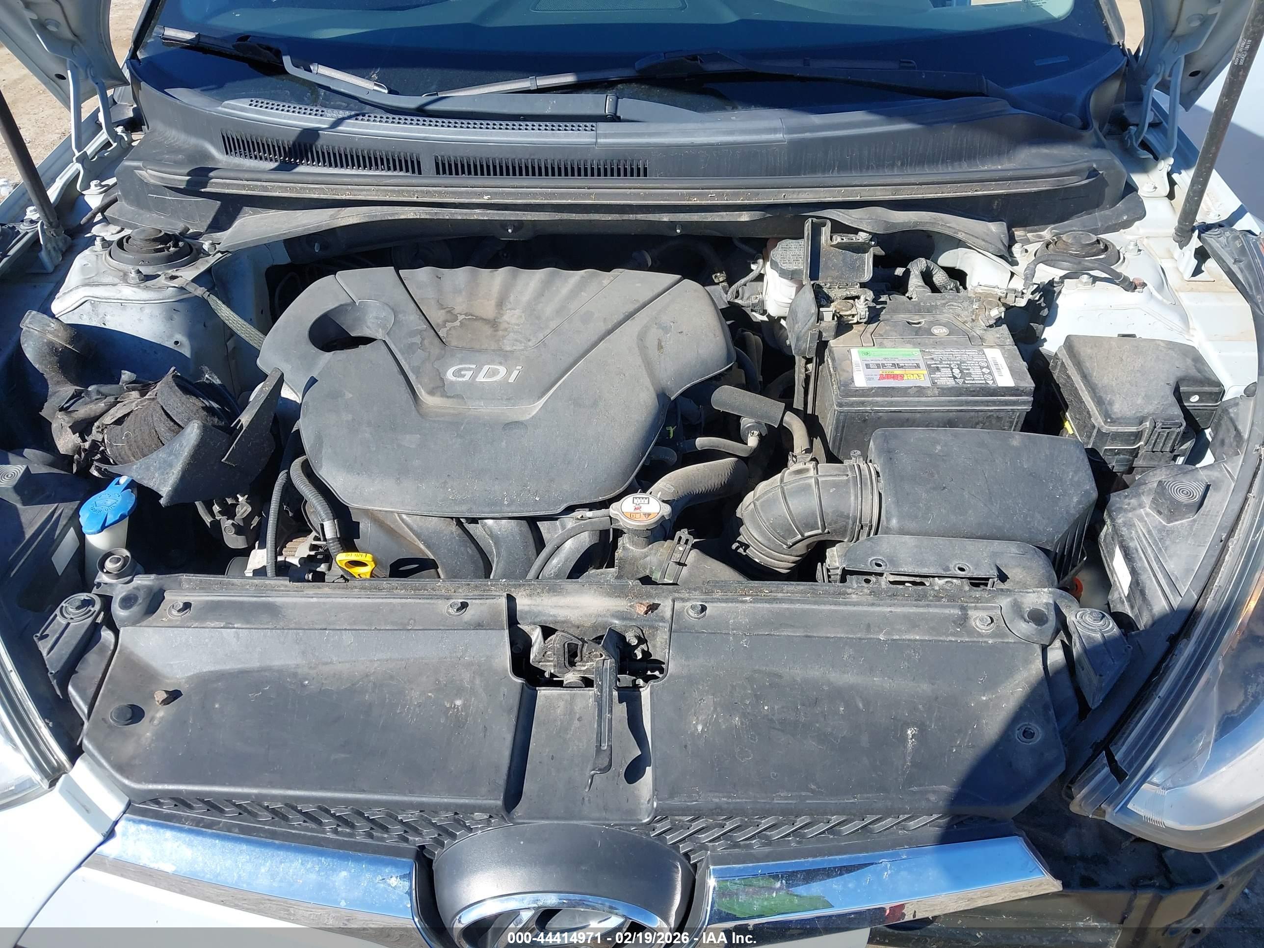 HYUNDAI VELOSTER image 10