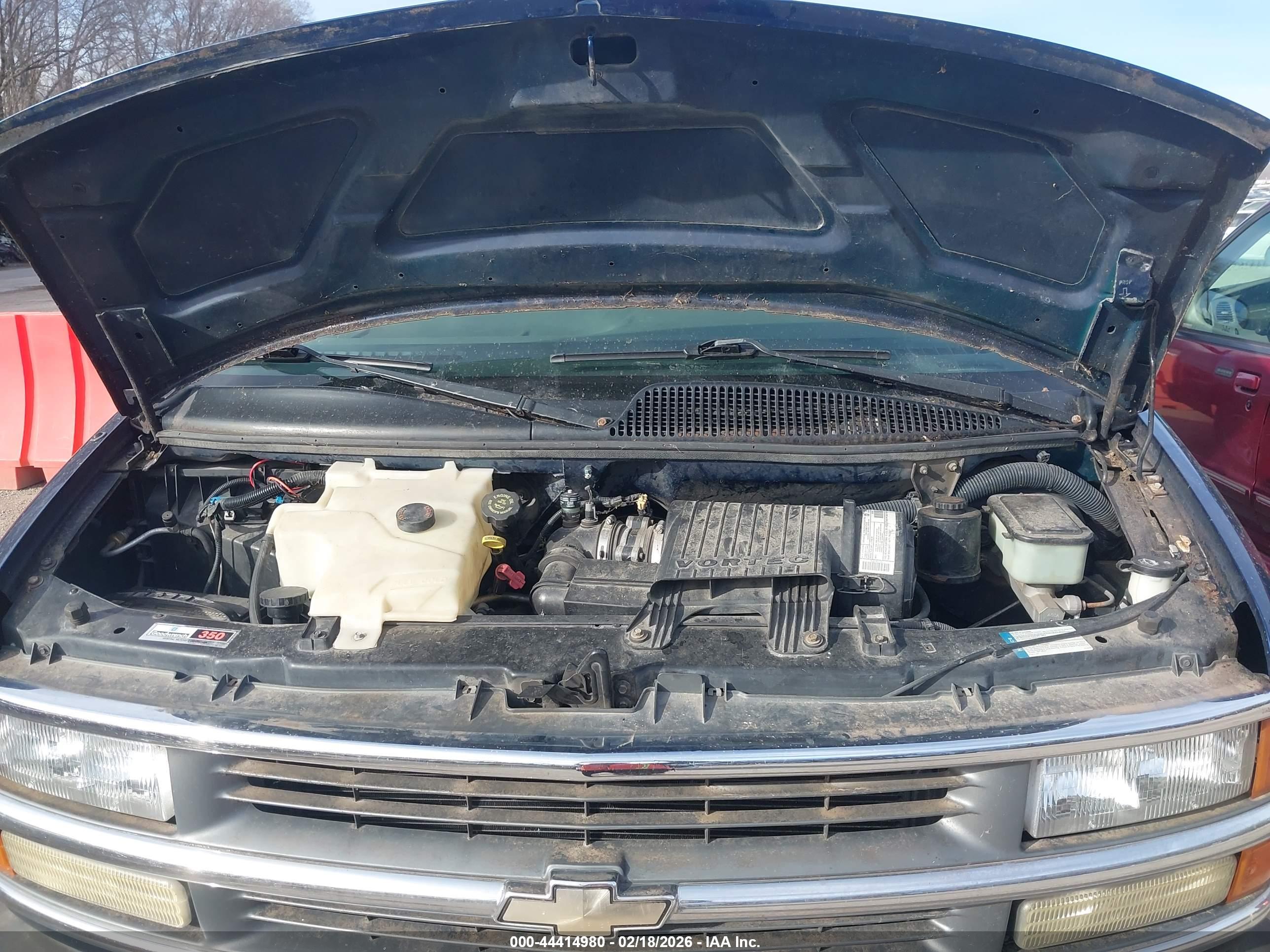 CHEVROLET EXPRESS image 10