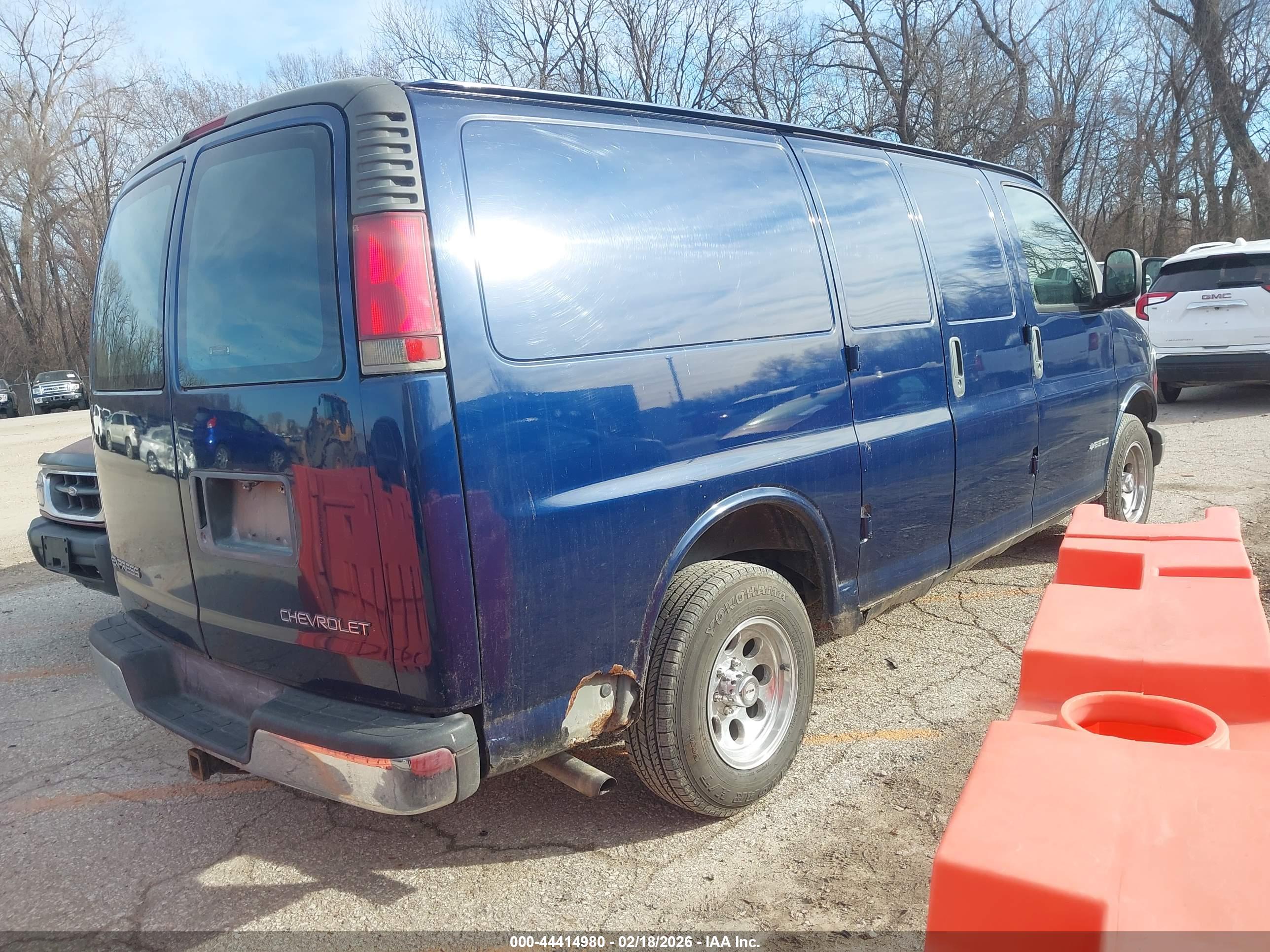 CHEVROLET EXPRESS image 4