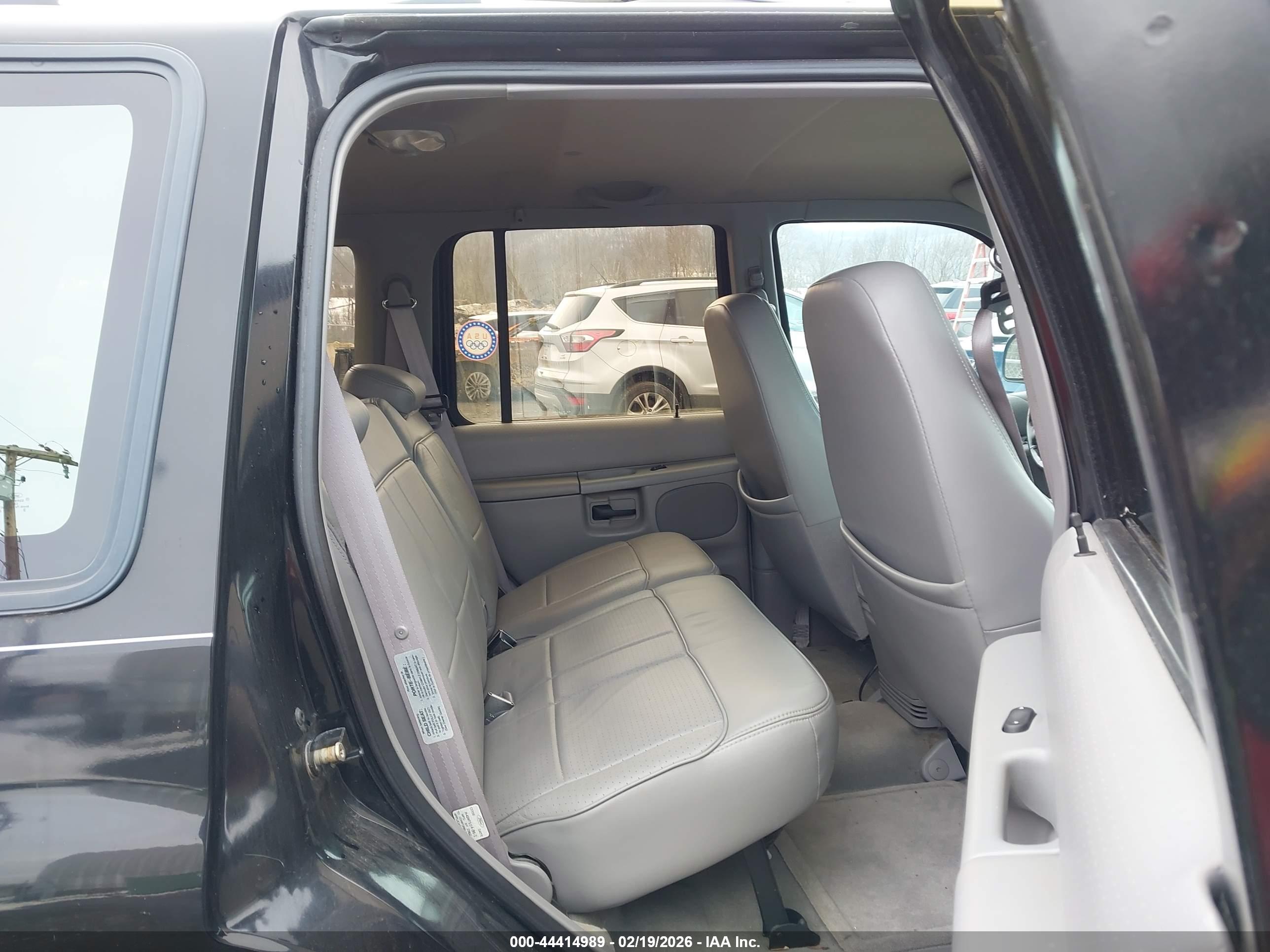 MERCURY MOUNTAINEER image 8
