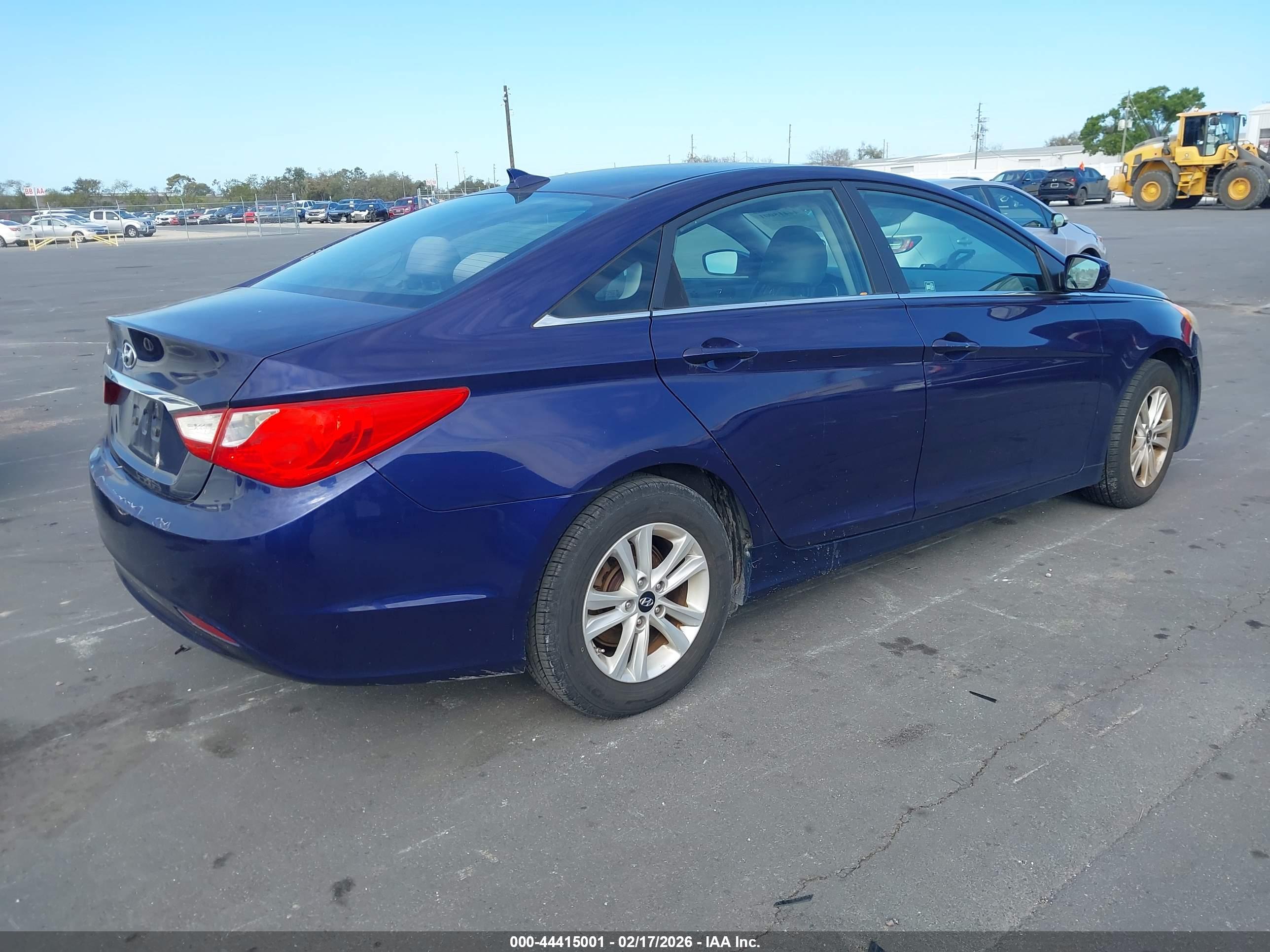 HYUNDAI SONATA image 4