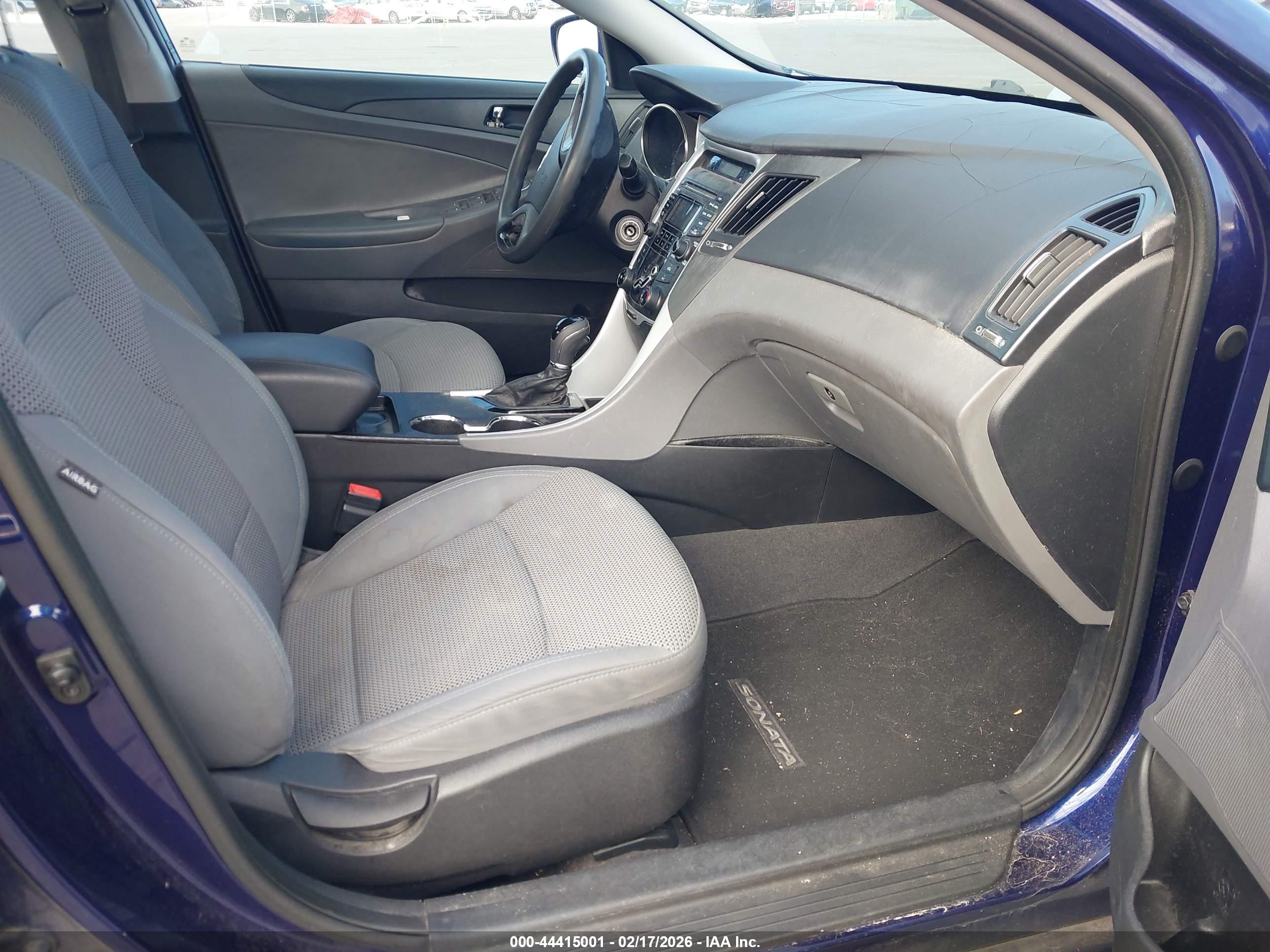 HYUNDAI SONATA image 5
