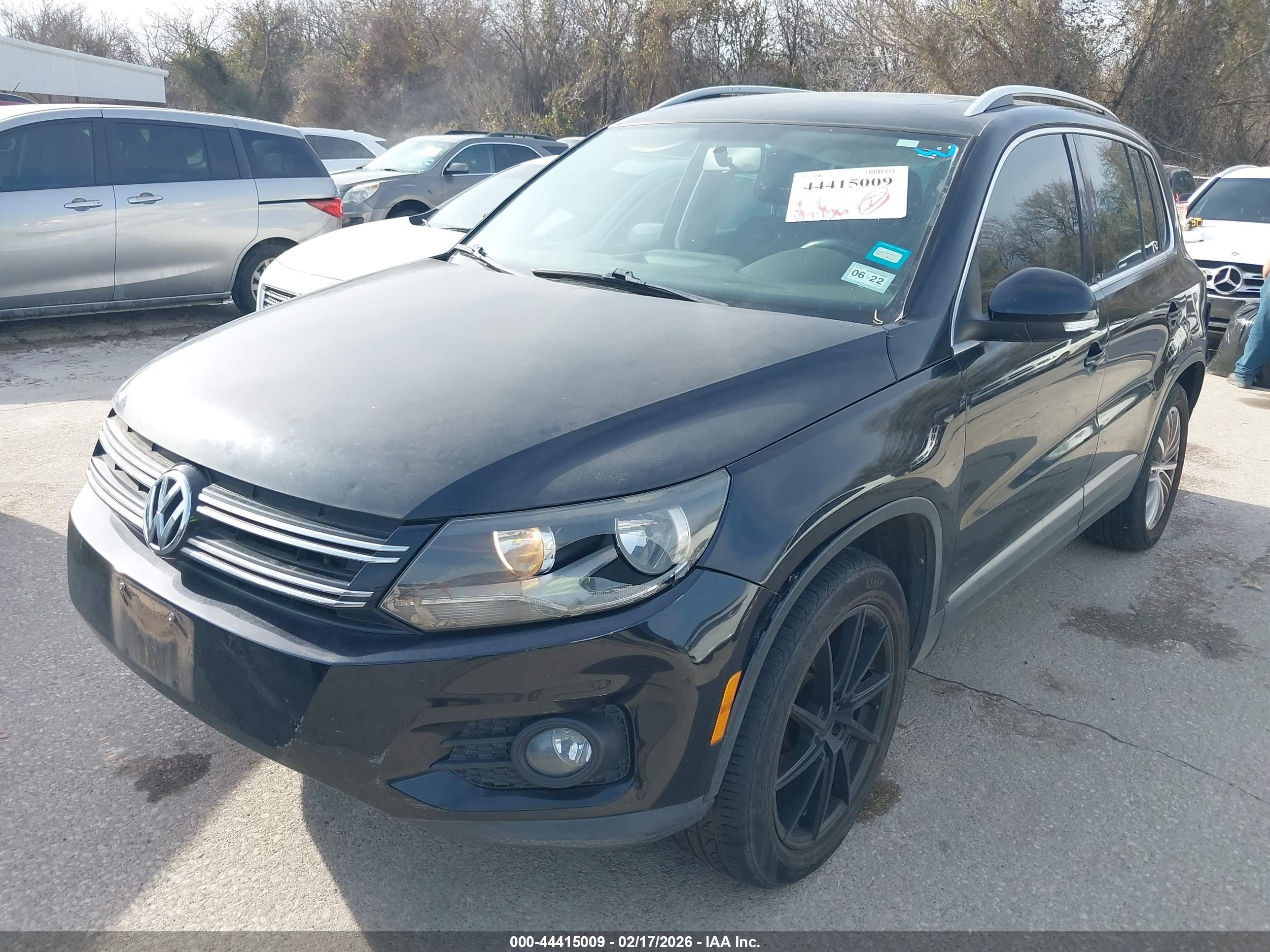 VOLKSWAGEN TIGUAN image 2