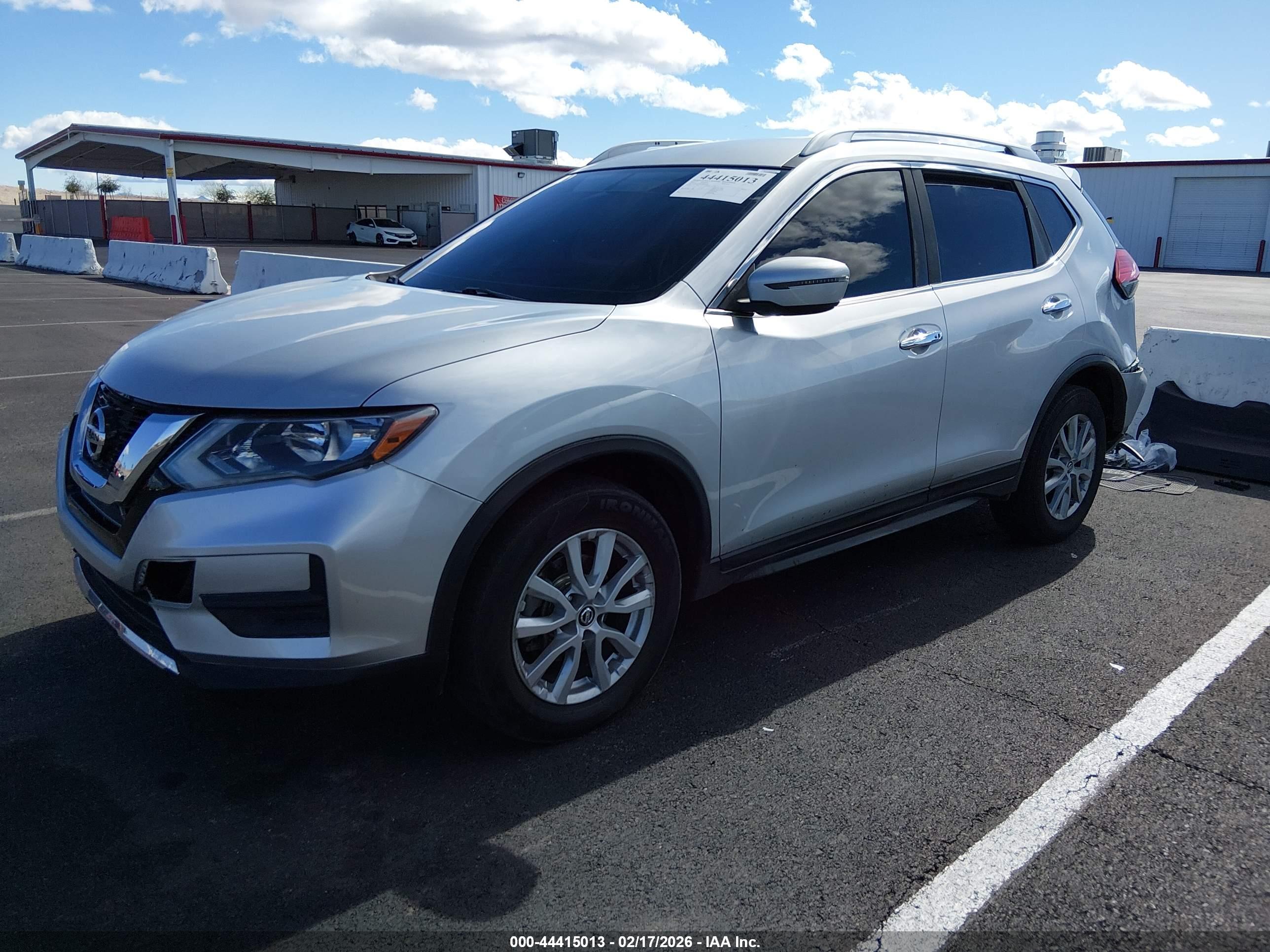 NISSAN ROGUE image 2