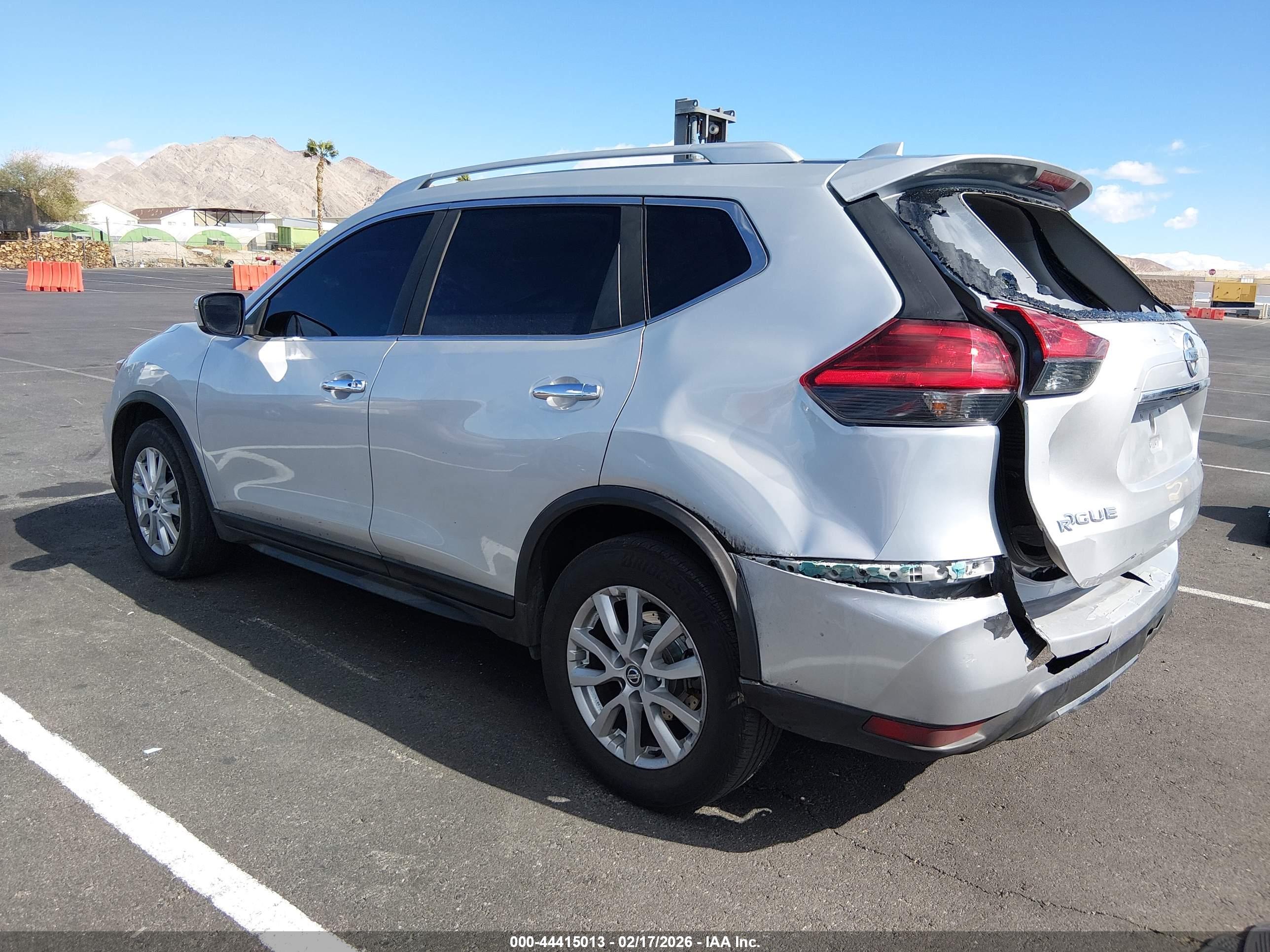 NISSAN ROGUE image 3