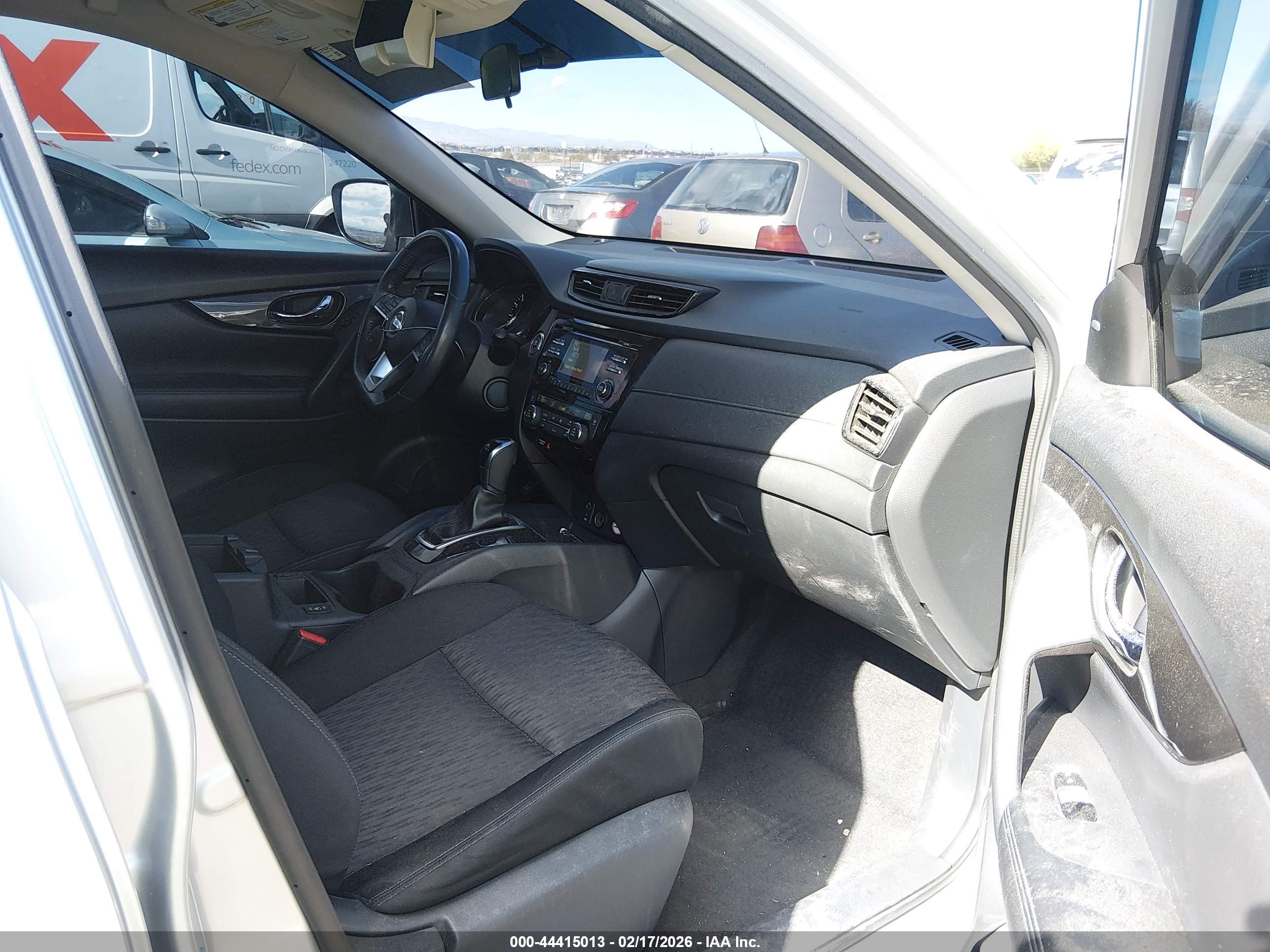 NISSAN ROGUE image 5