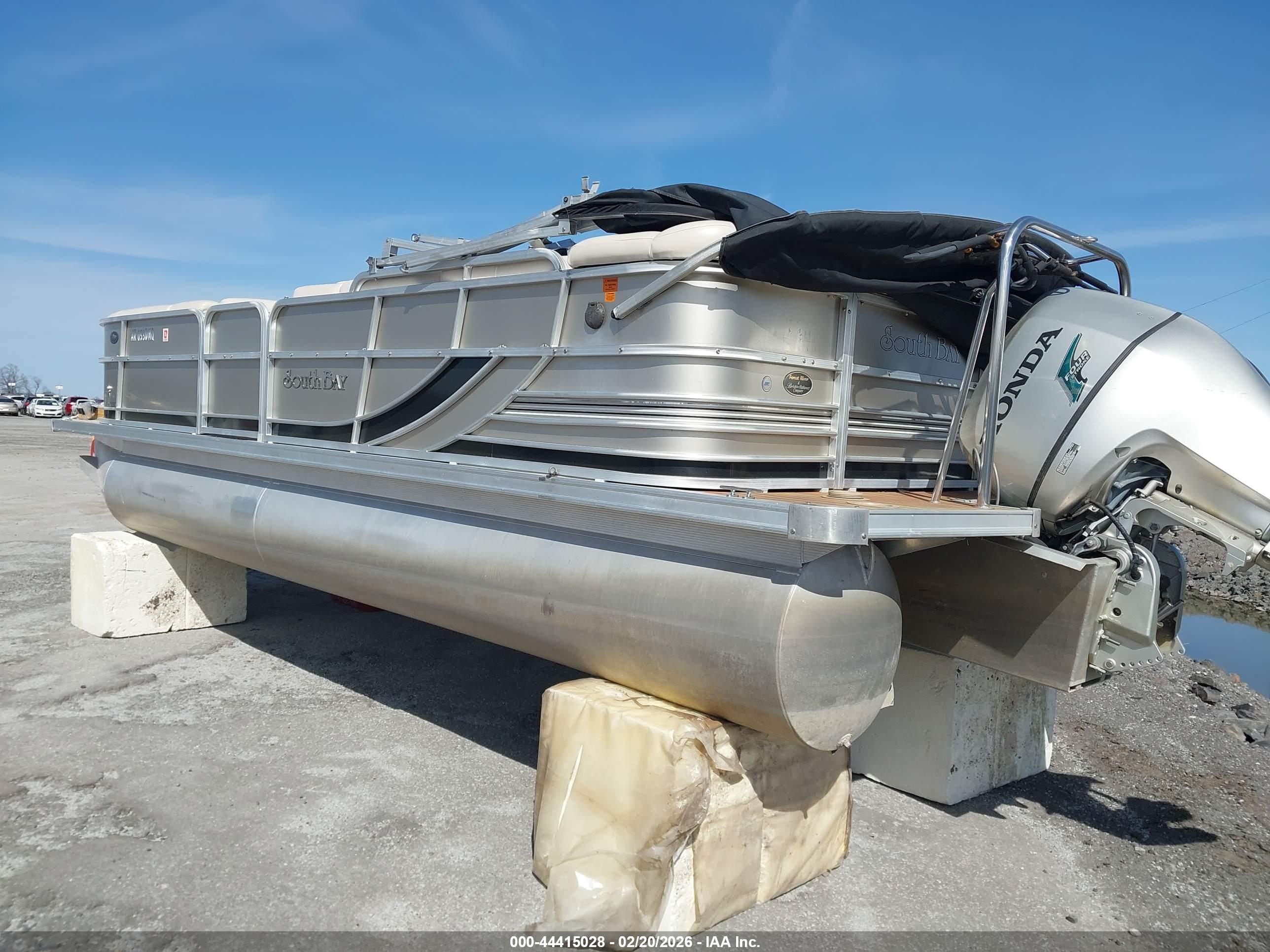 SOUTHBAY PONTOON image 3