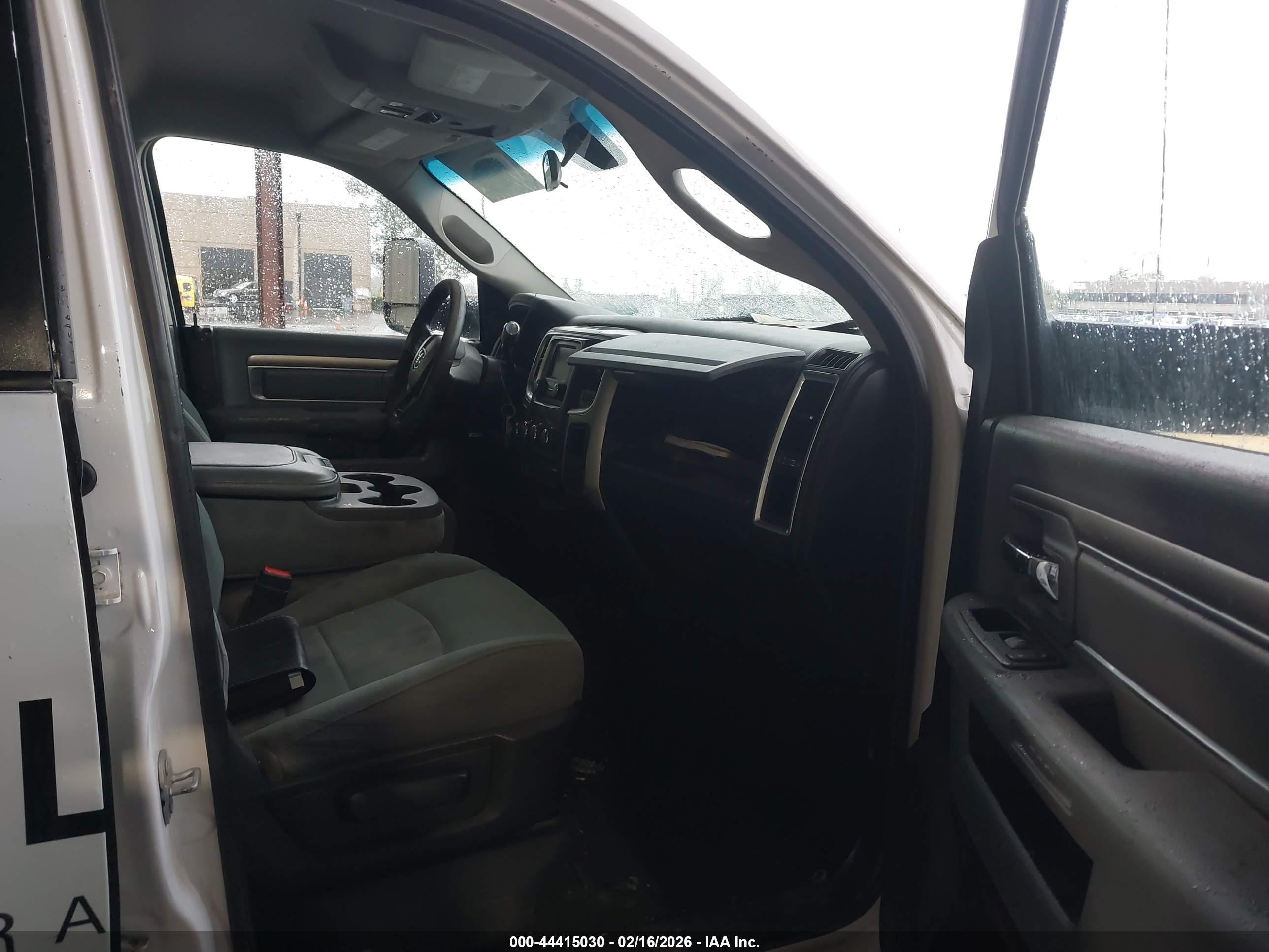 RAM 3500 image 8