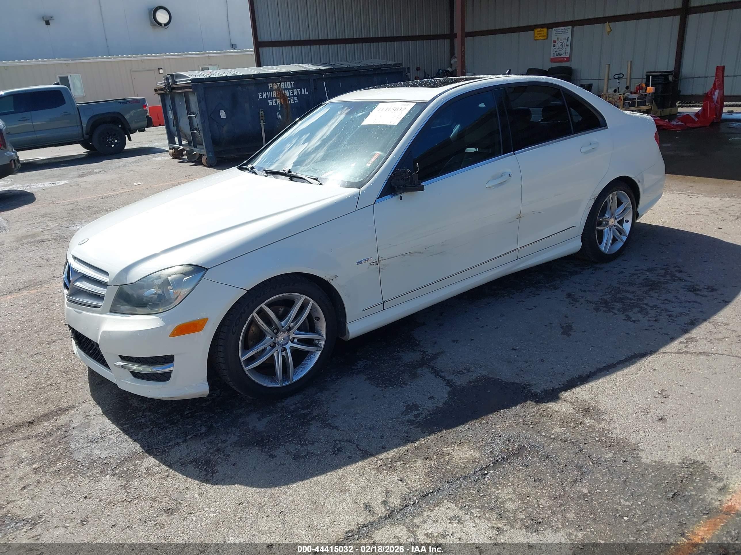 MERCEDES-BENZ C image 2